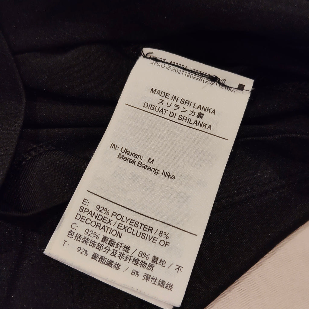 NIKE top size 10-12yrs boys long sleeve black