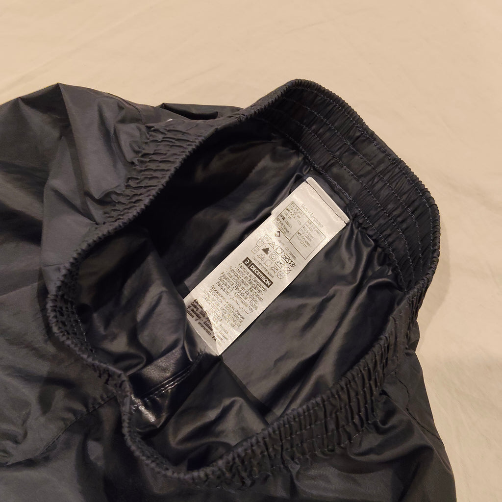 DECATHLON waterproof pants size 5-6yrs navy blue QUECHUA