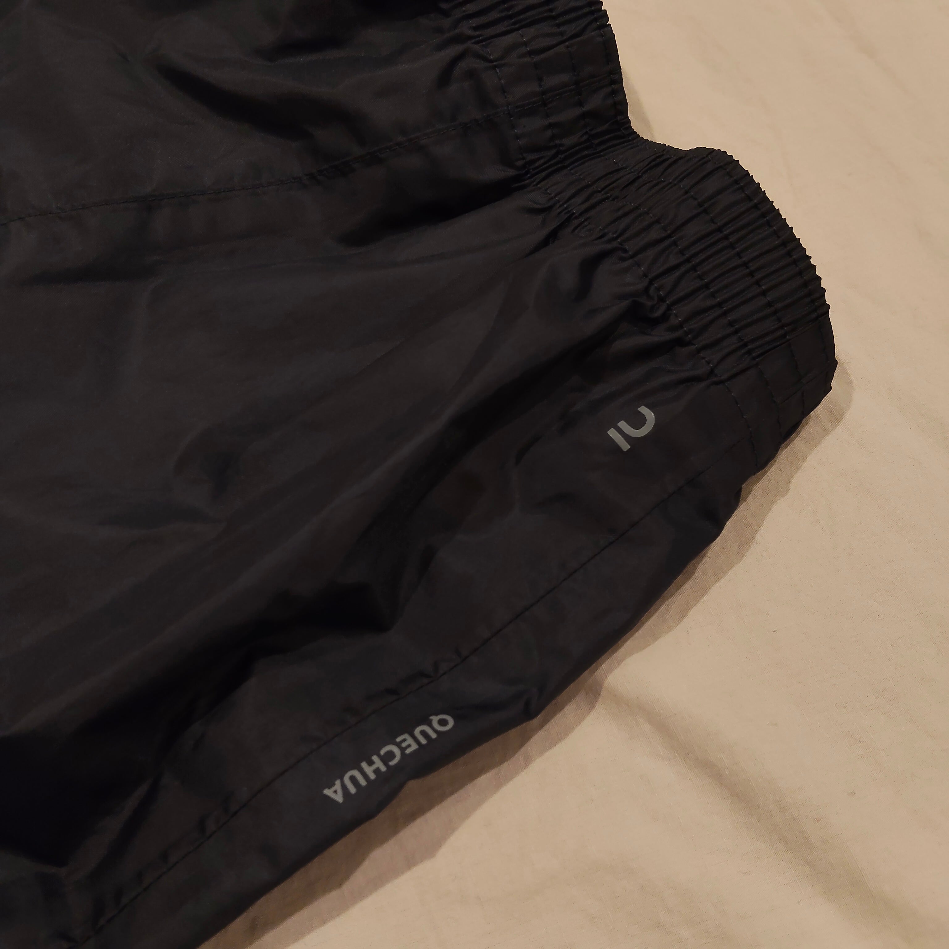 DECATHLON waterproof pants size 5-6yrs navy blue QUECHUA