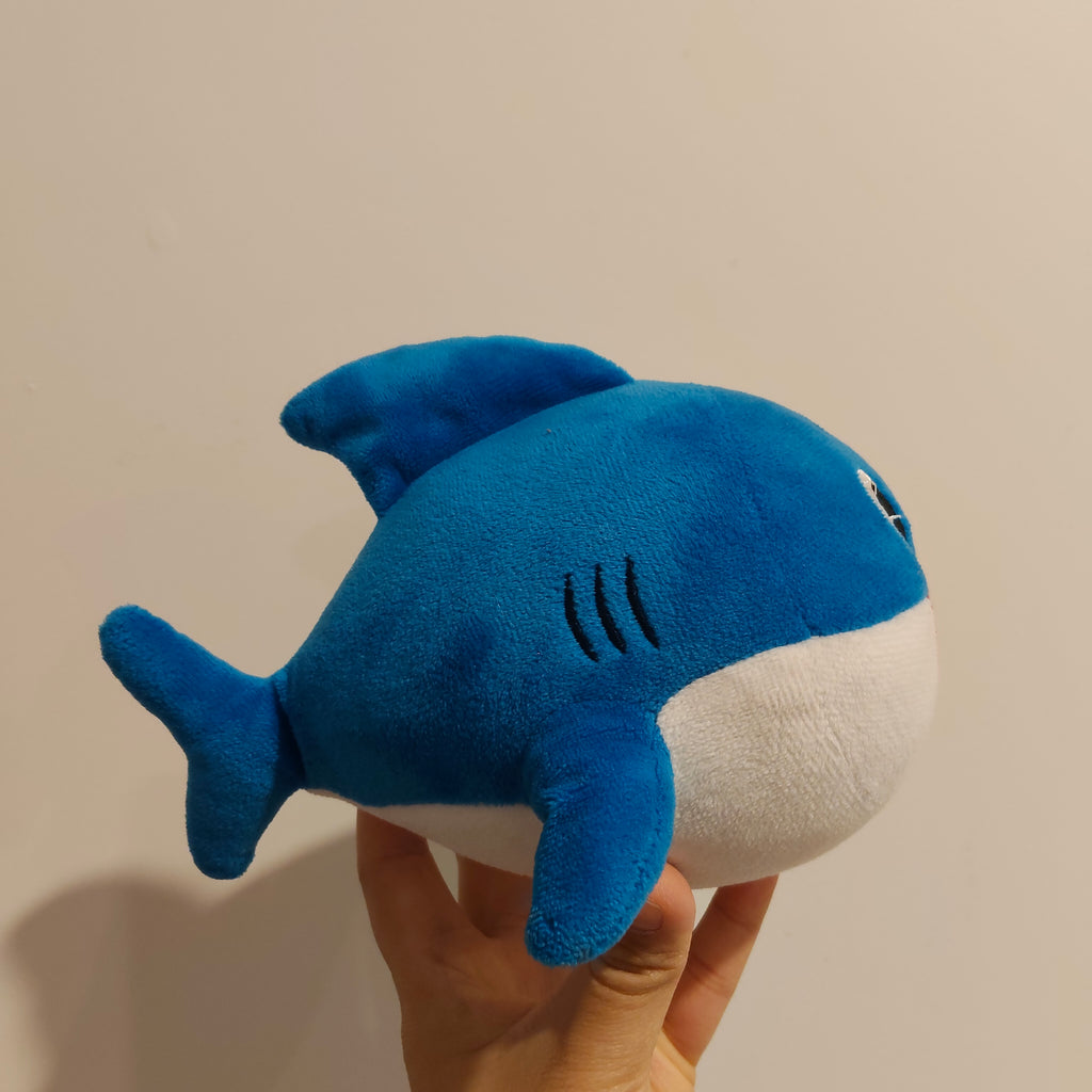 Baby Shark Daddy Shark plush toy 20x9x15cm