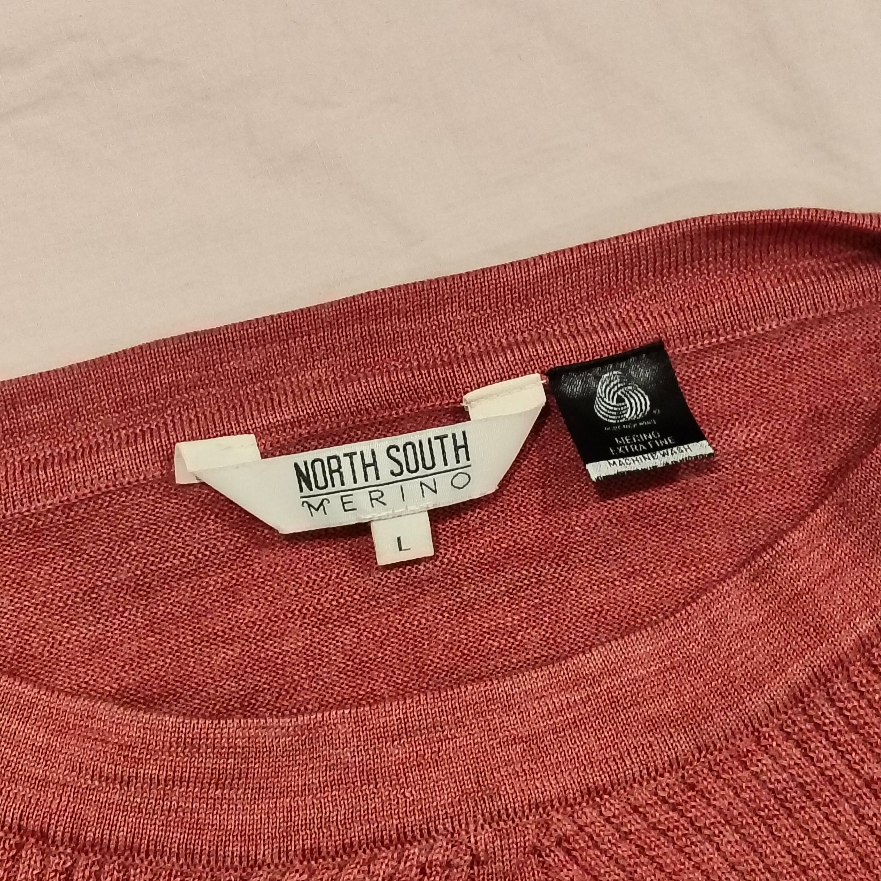 NORTH SOUTH 100% Merino top size L Womens long sleeve