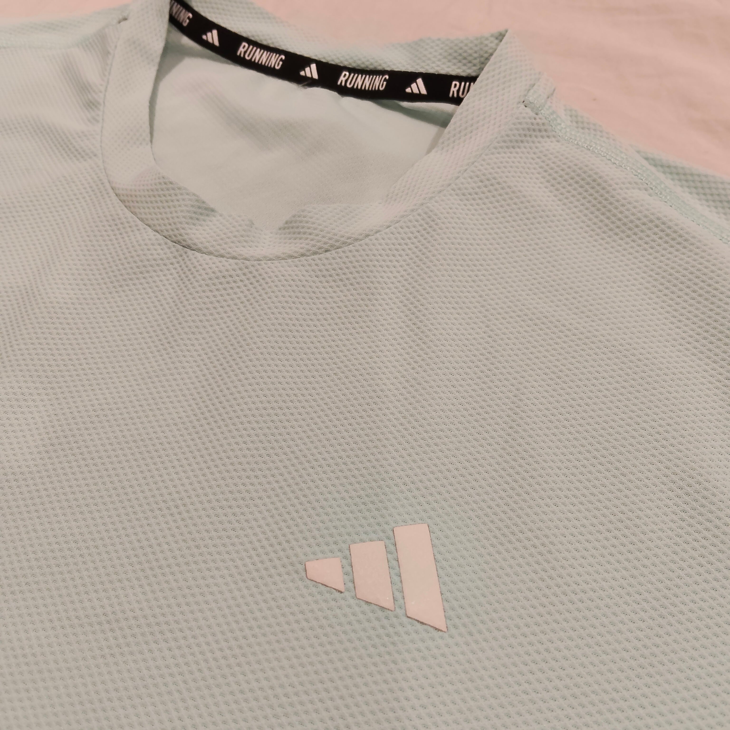 ADIDAS Tee size L Mens AEROREADY lightweight