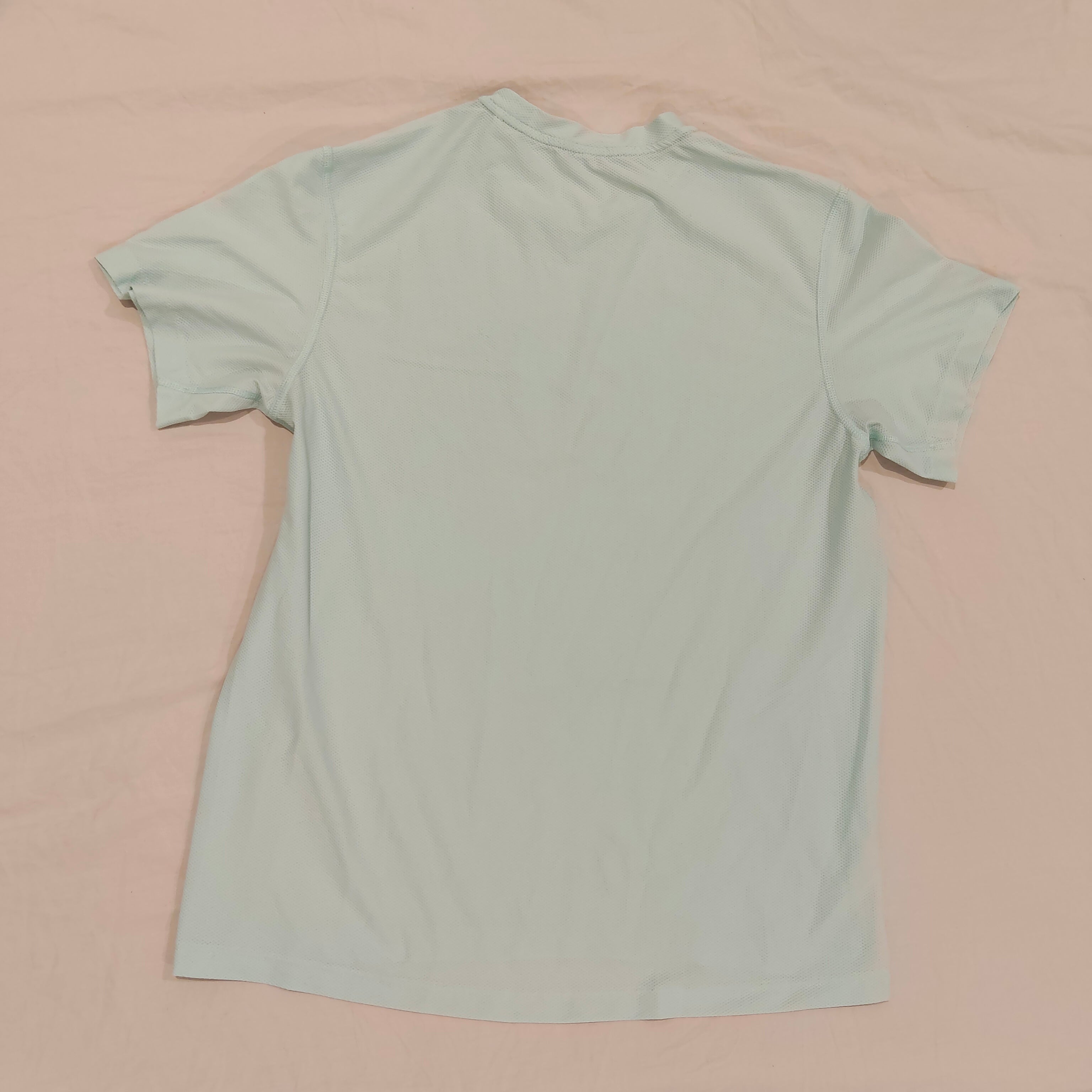 ADIDAS Tee size L Mens AEROREADY lightweight