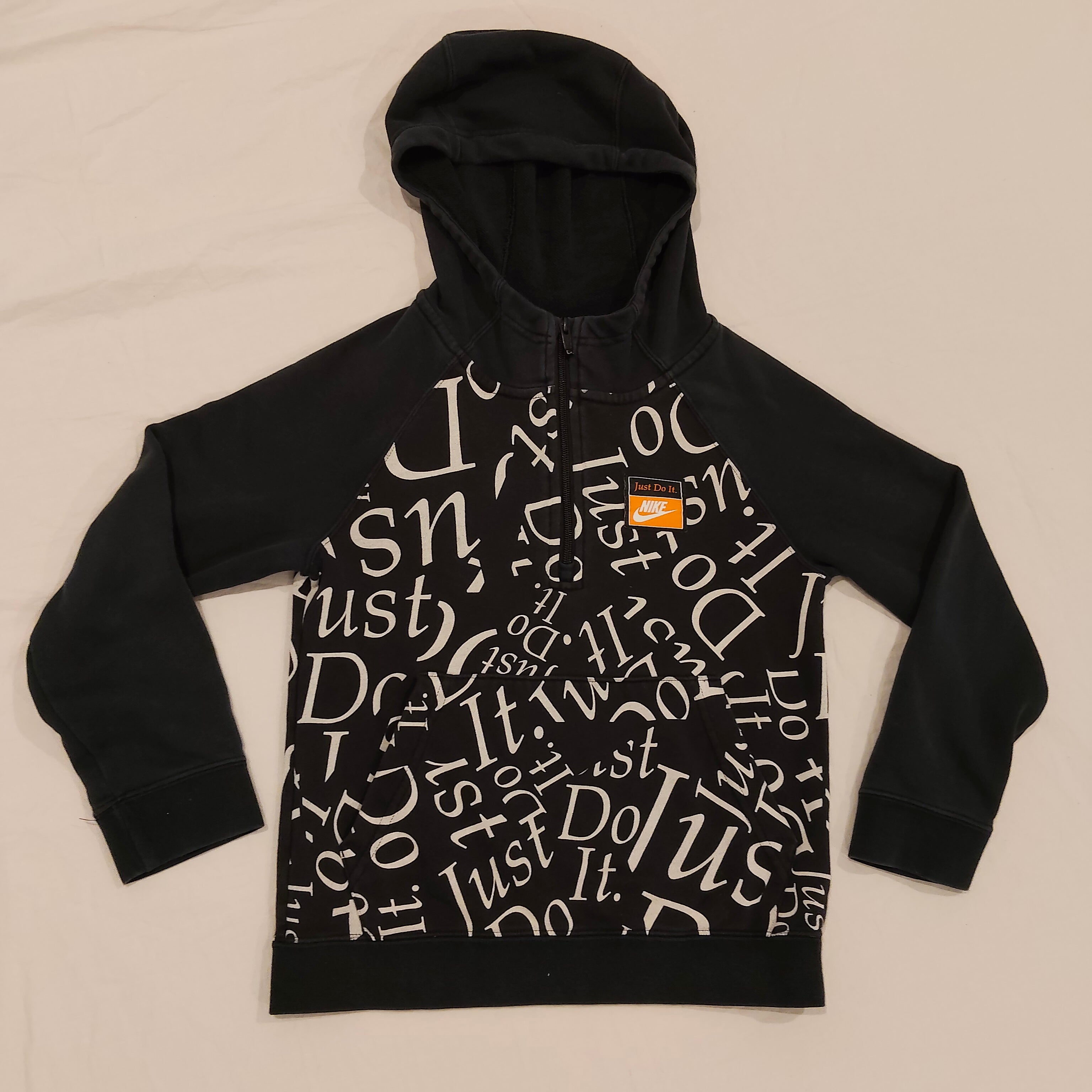 NIKE hoodie size 8-10yrs boys Just Do It
