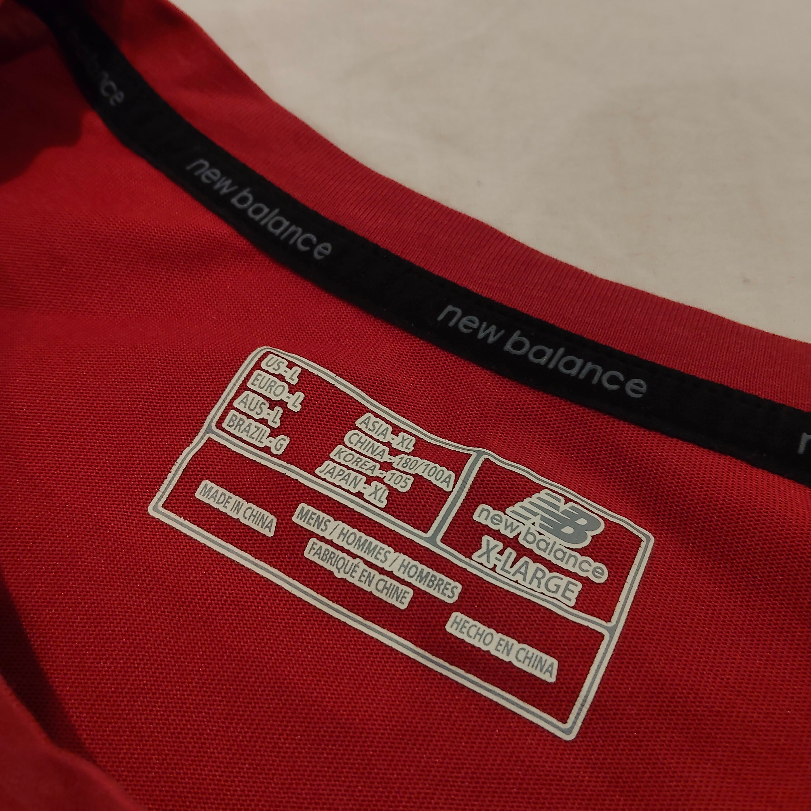 NEW BALANCE tee size L Mens short sleeve