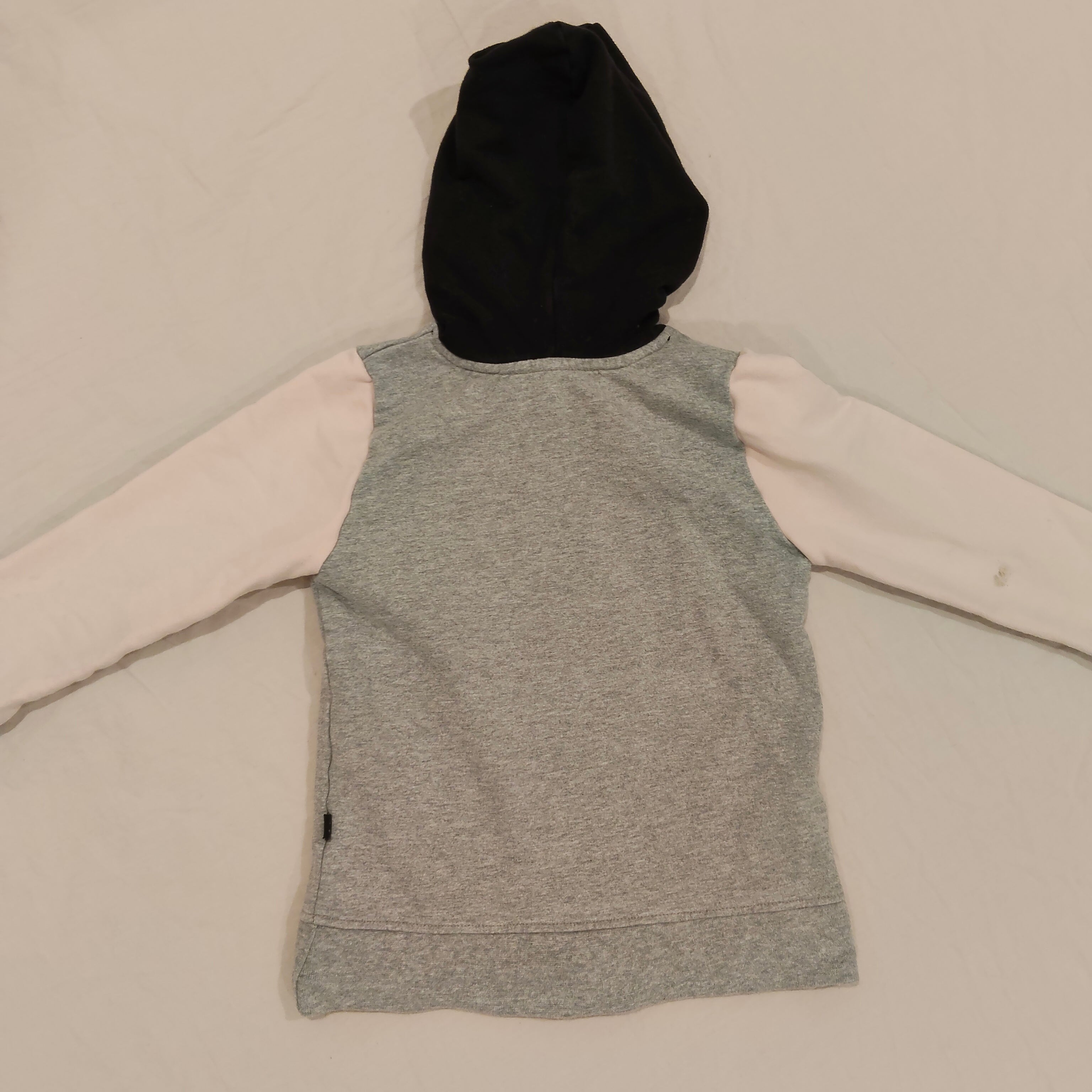 HELLO STRANGER hoodie size 3yrs unisex - kindy condition