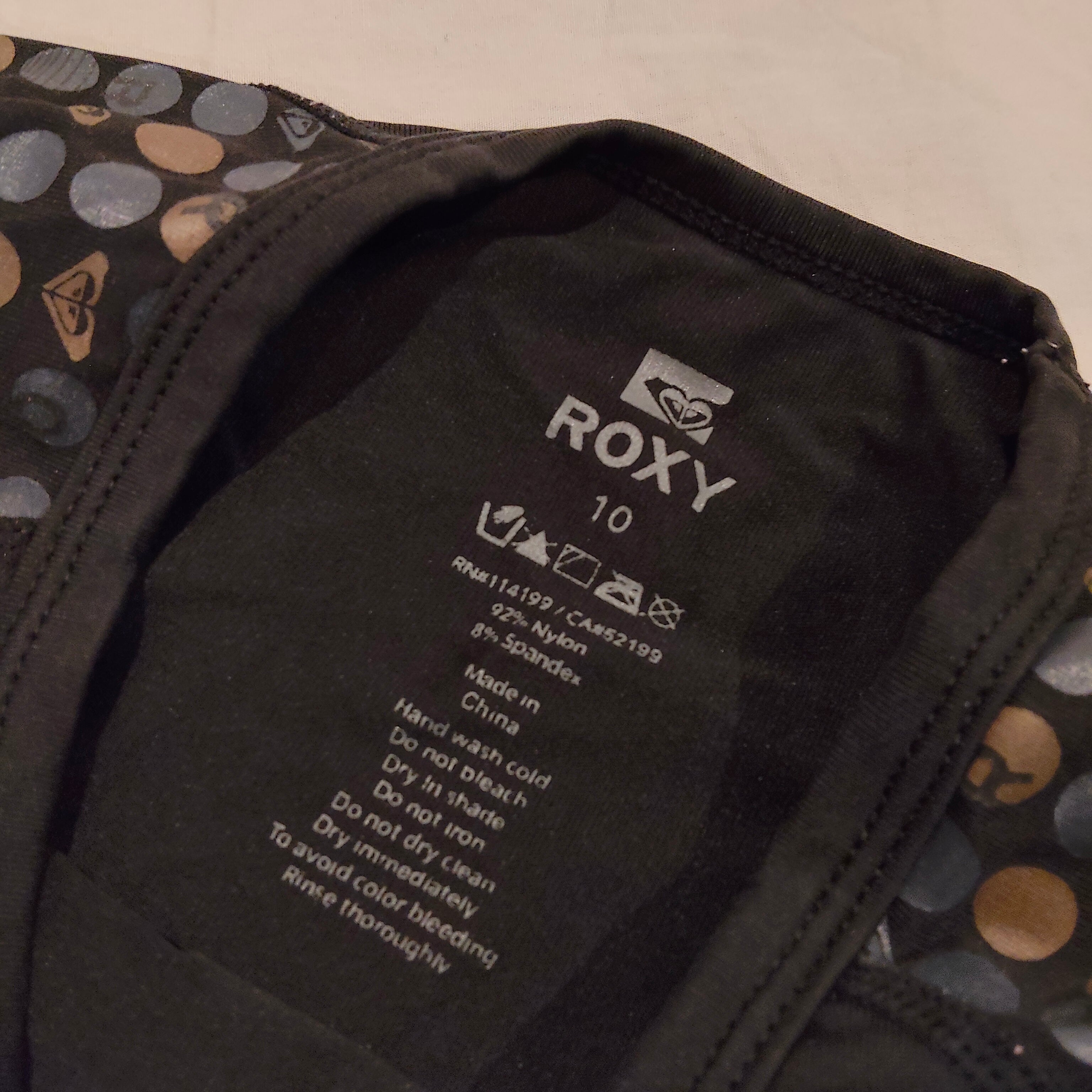 ROXY cap sleeve rash top size 10 Womens swimwear