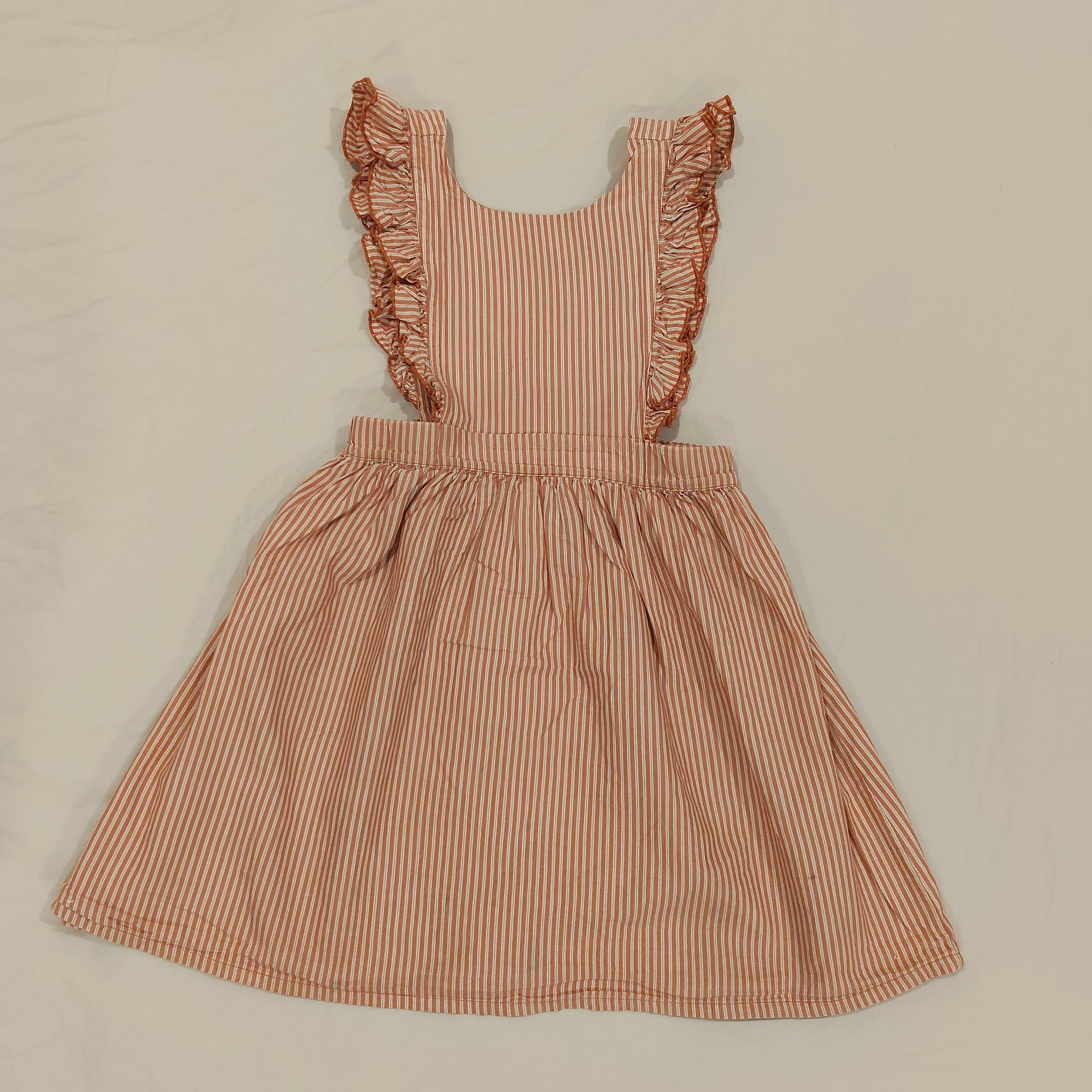 MARLOT PARIS Apron Dress size 6yrs Girls