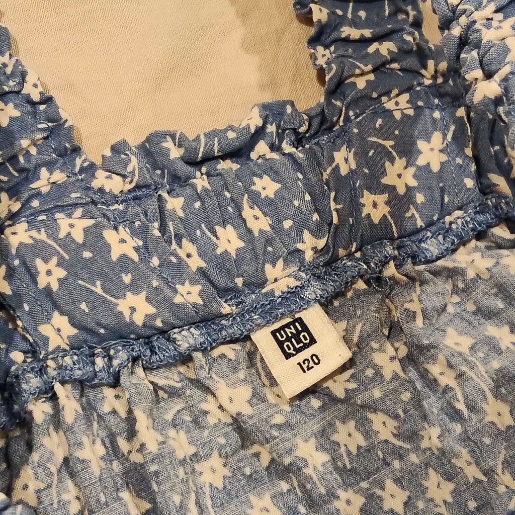 UNIQLO Top size 5-6yrs Girls