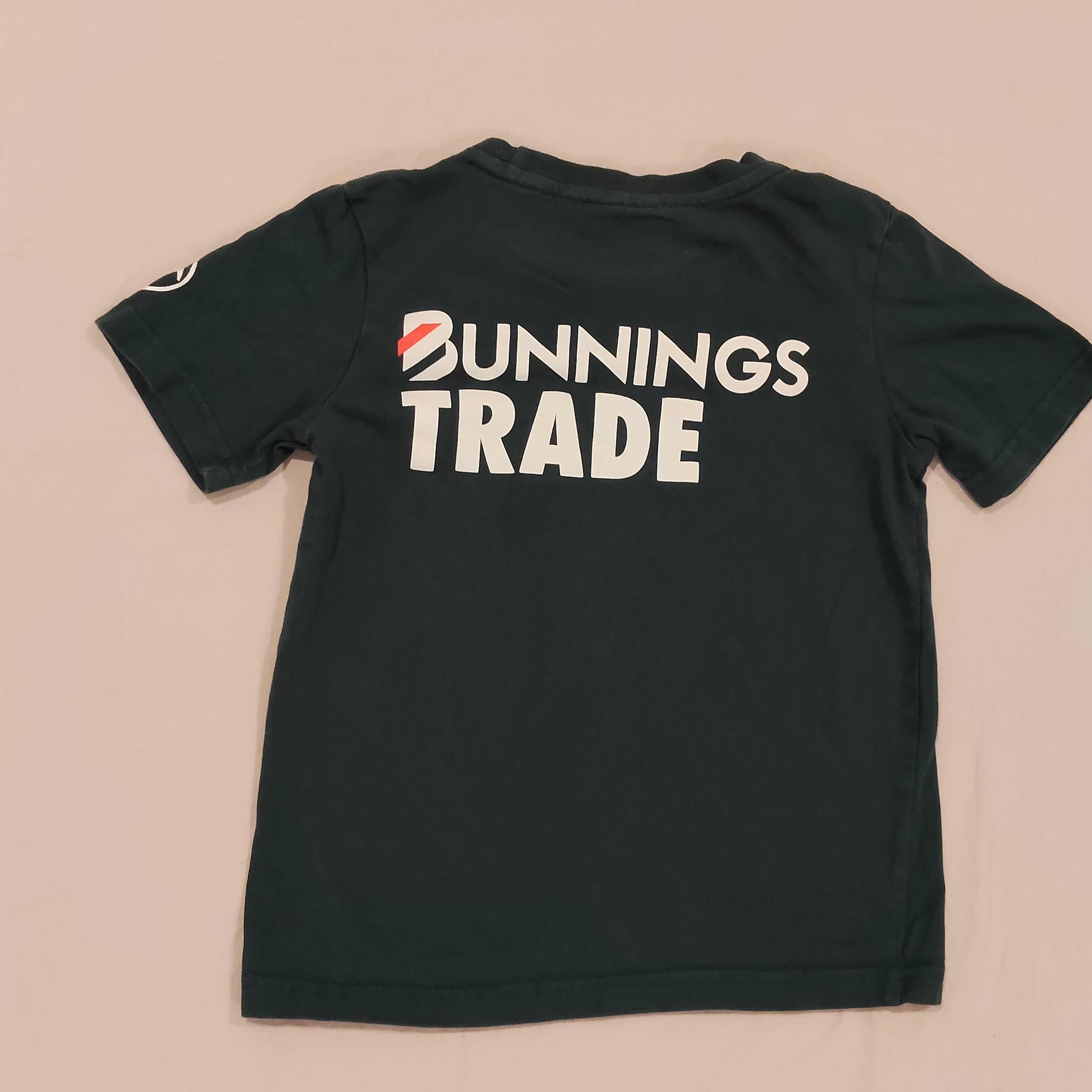 BUNNINGS tee size 5 short sleeve Dark Green