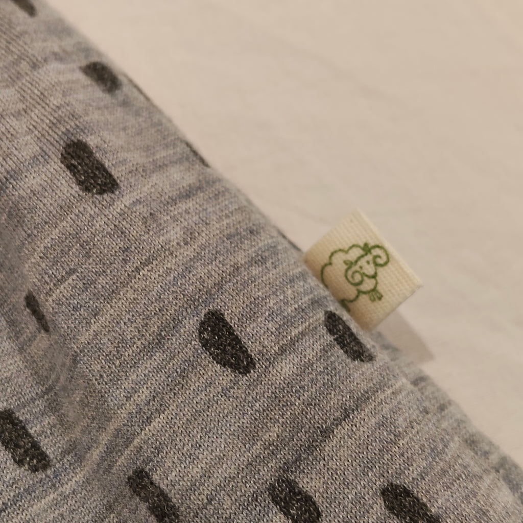 MOKOPUNA 100% Merino foot pants size 0-3M baby