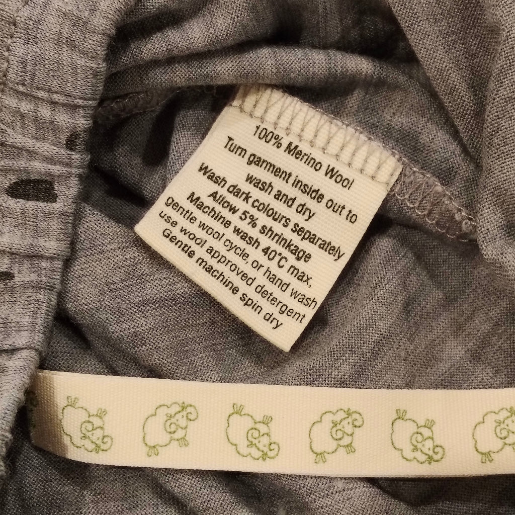 MOKOPUNA 100% Merino foot pants size 0-3M baby