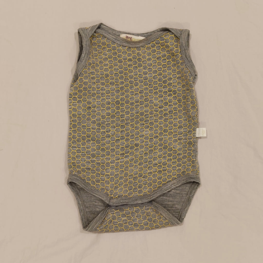 MOPOKUNA 100% Merino Singlet Shortsuit size 3-6M baby