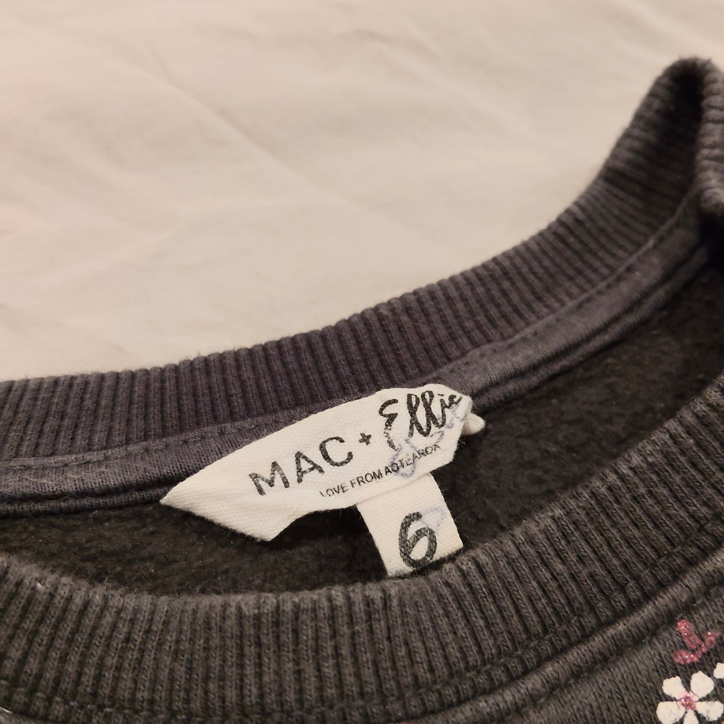 MAC + ELLIE Dress size 6 Girls pink embroidered Logo