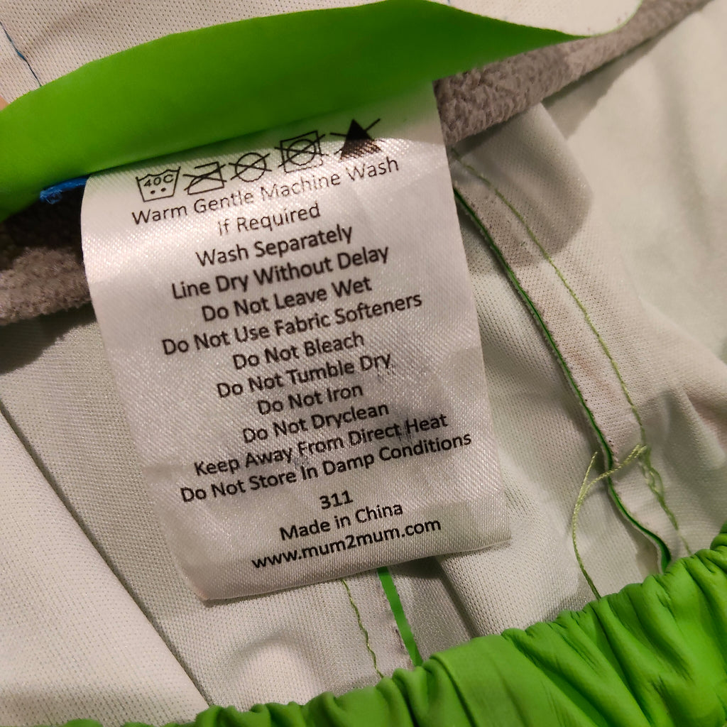 MUM 2 MUM rain jacket size 4 Line Green - Play Condition