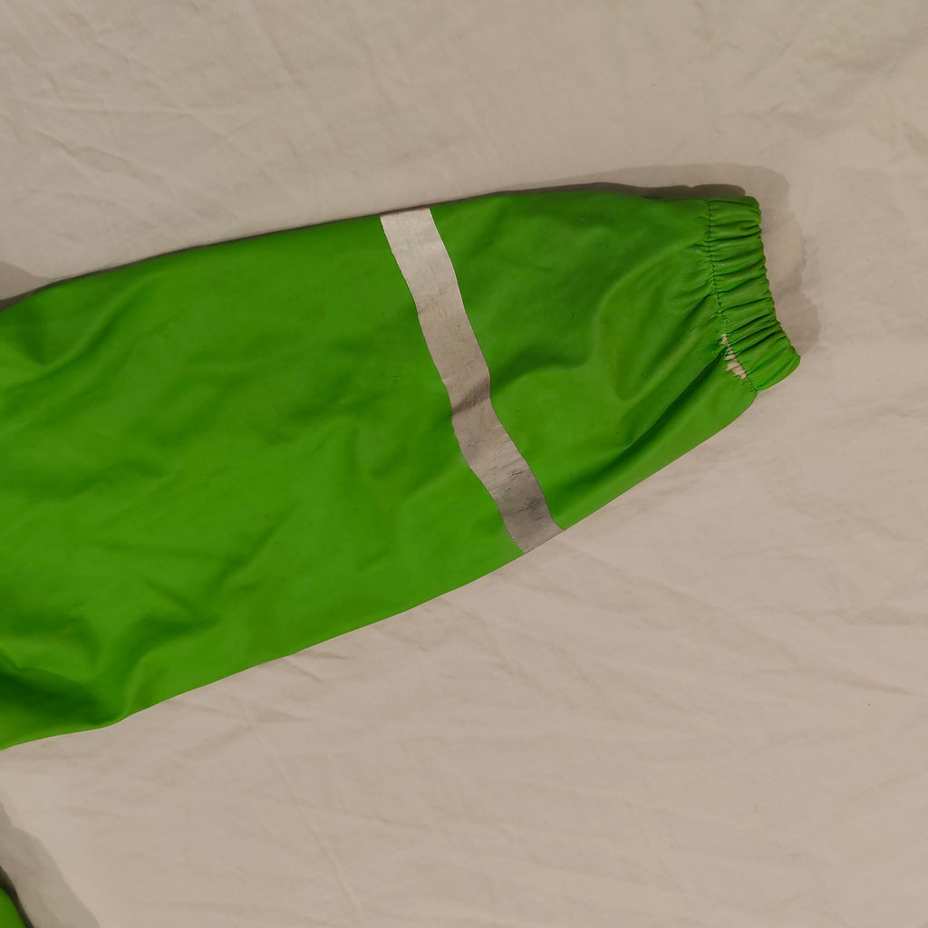 MUM 2 MUM rain jacket size 4 Line Green - Play Condition