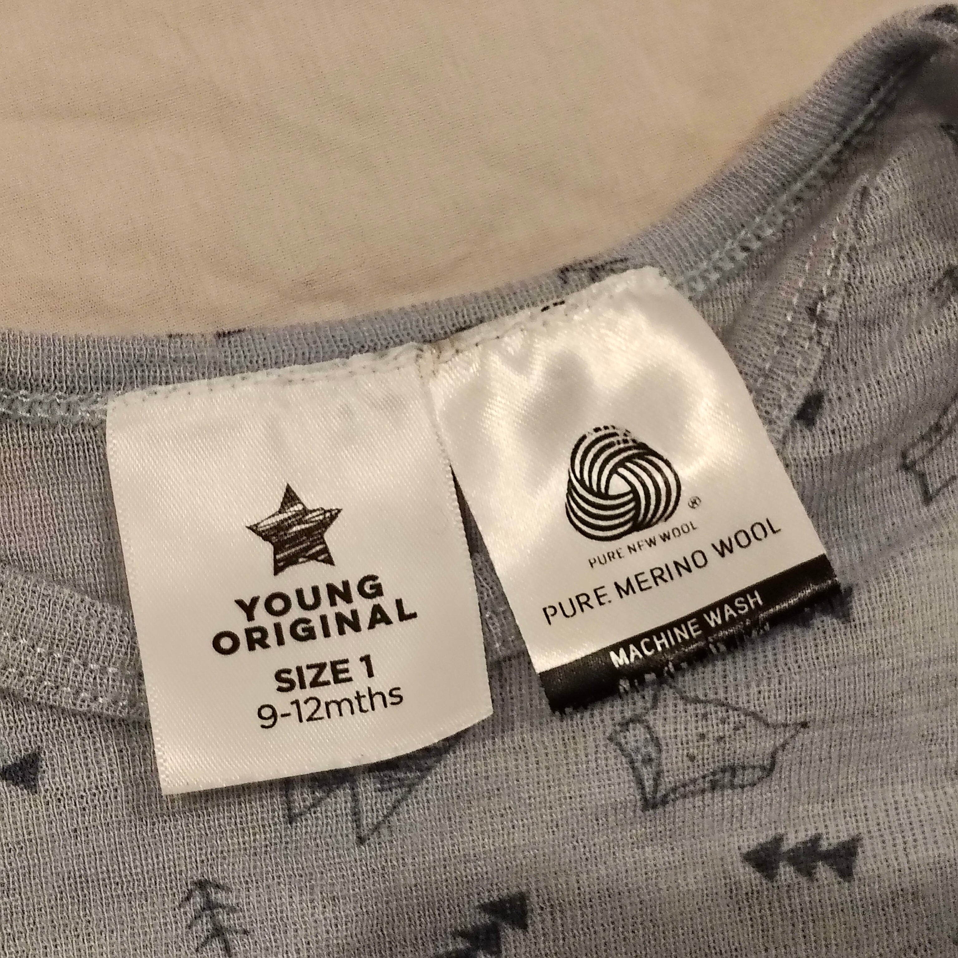 Young Original 100% MERINO size 9-12M Baby Bodysuit - Woodland Print