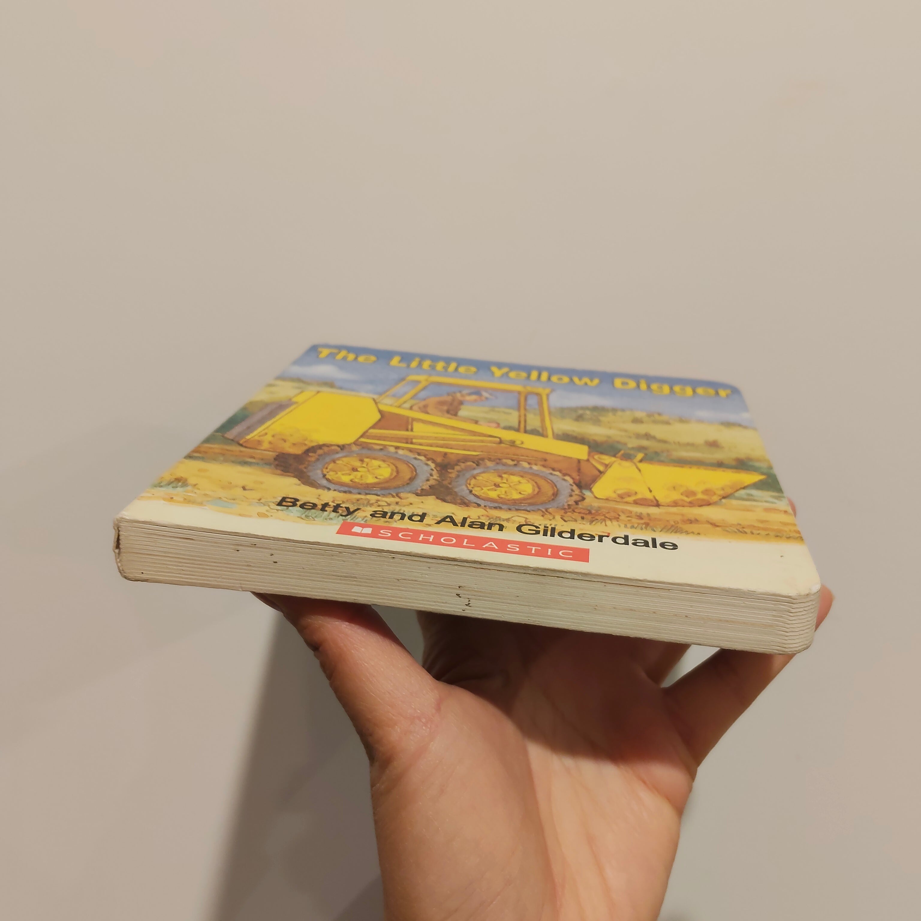 "The Little Yellow Digger" book BOARDBOOK