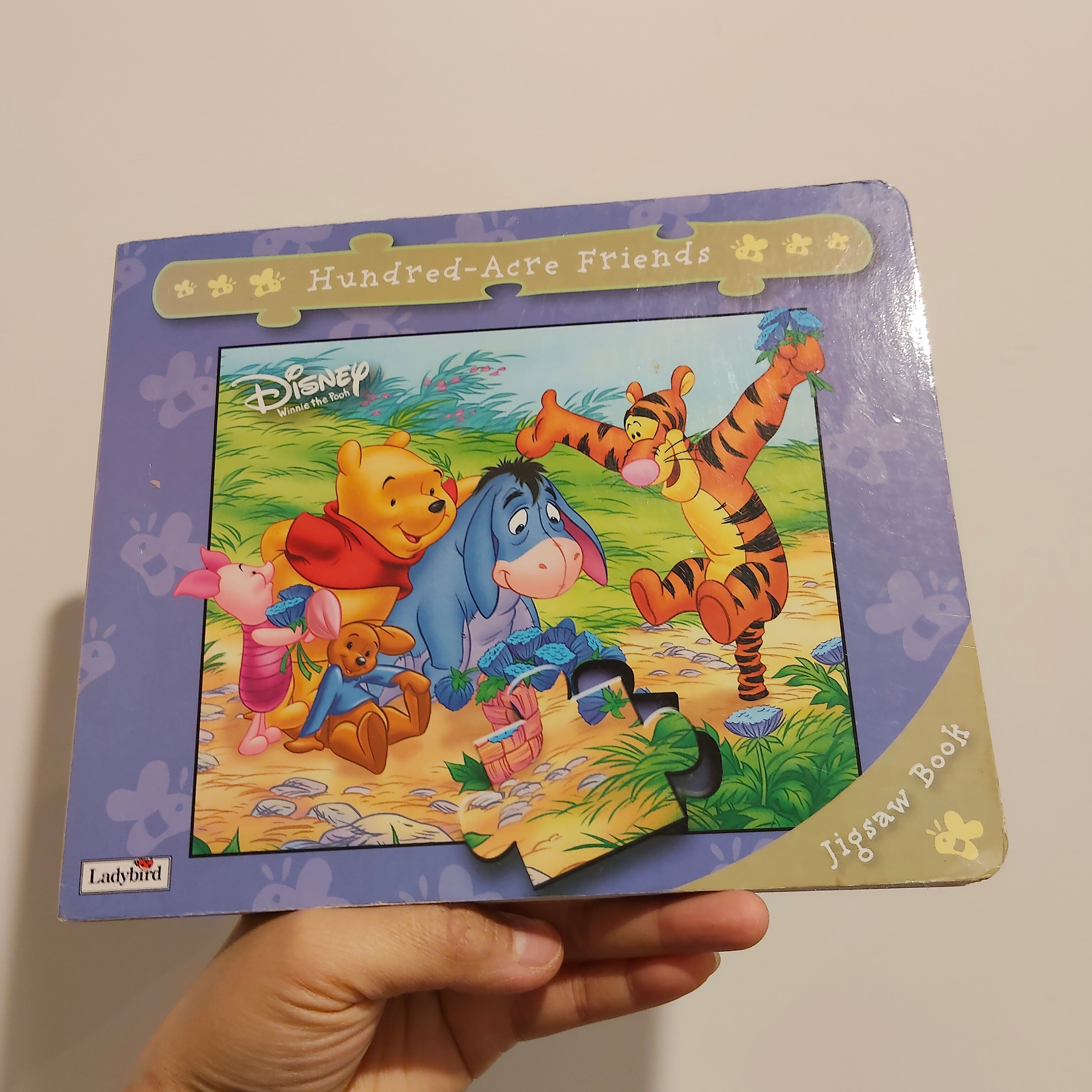 DISNEY Winnie the Pooh "Hundred-Acre Friends" jigsaw BOARDBOOK