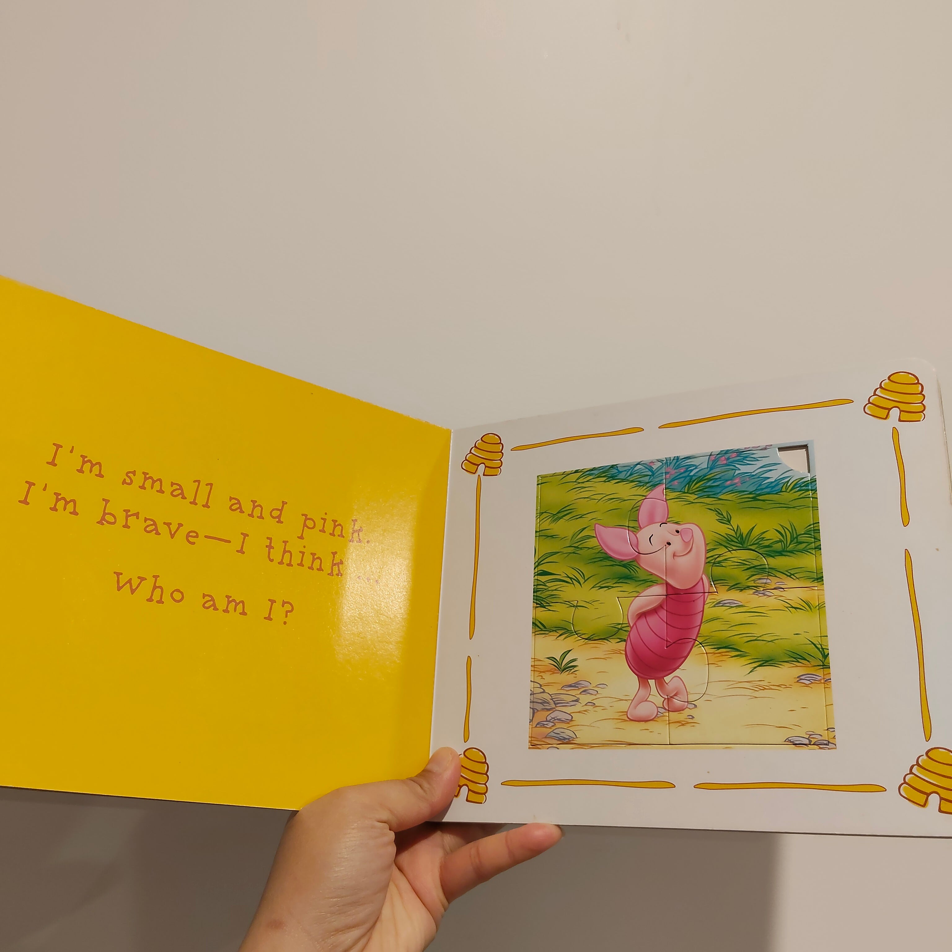DISNEY Winnie the Pooh "Hundred-Acre Friends" jigsaw BOARDBOOK