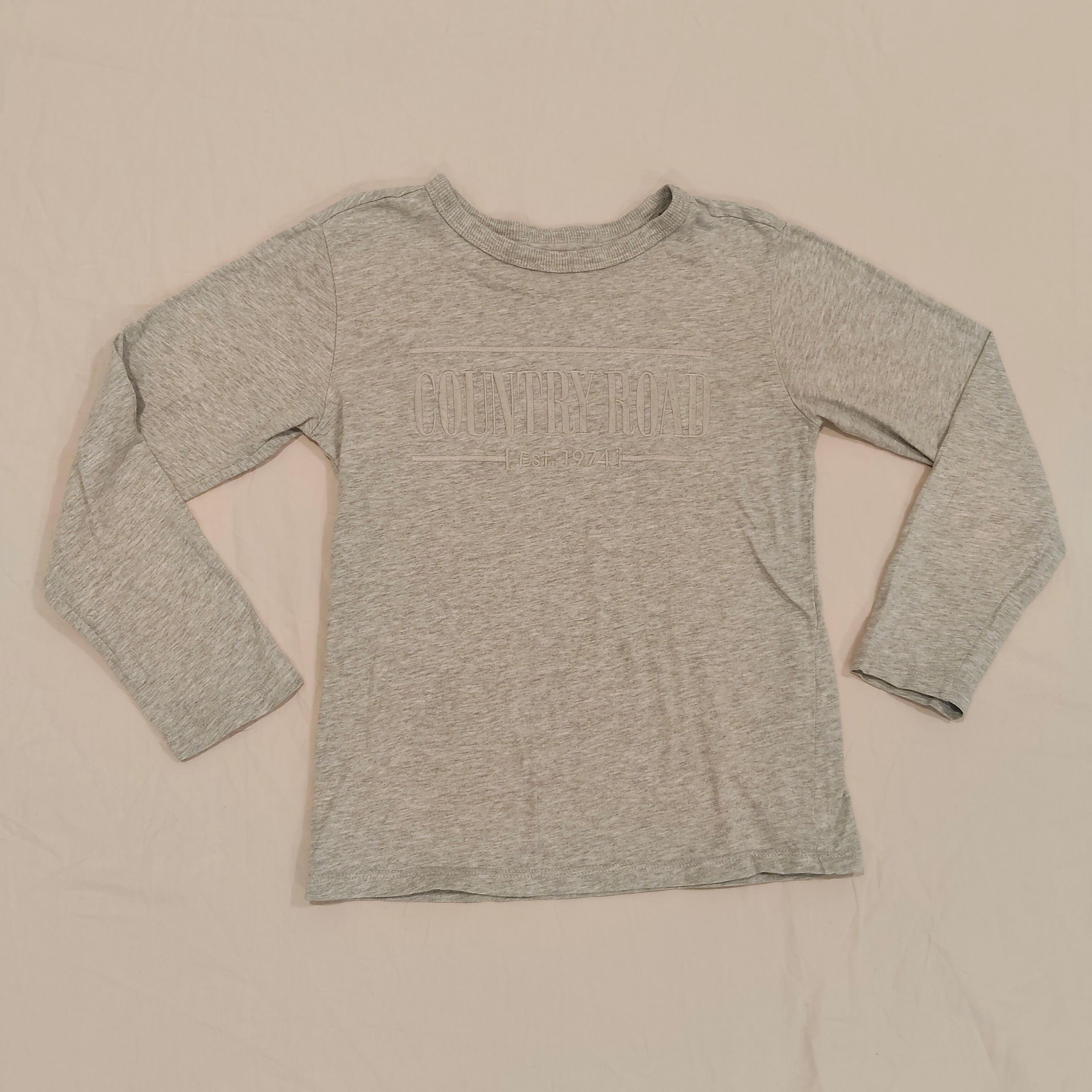 COUNTRY ROAD top size 8yr unisex long sleeve grey