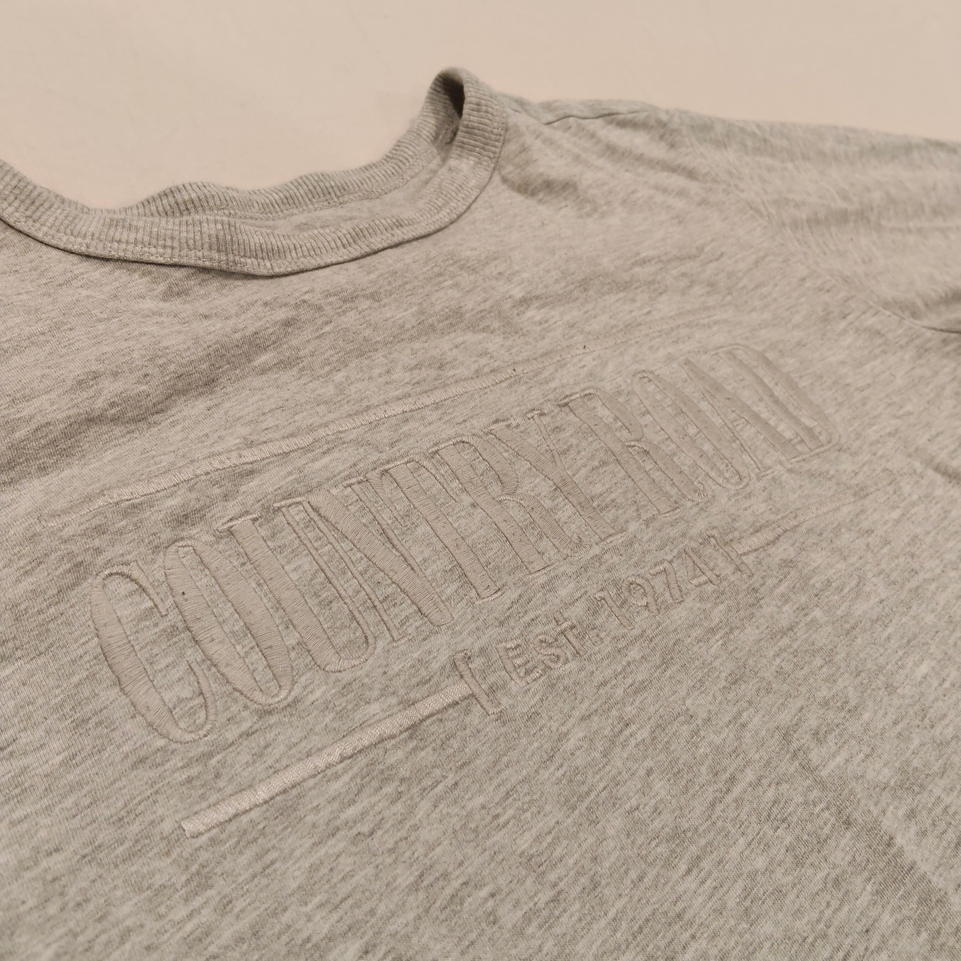 COUNTRY ROAD top size 8yr unisex long sleeve grey