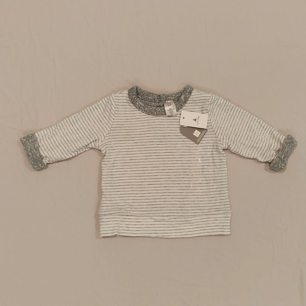 New GAP top size 3-6M Baby