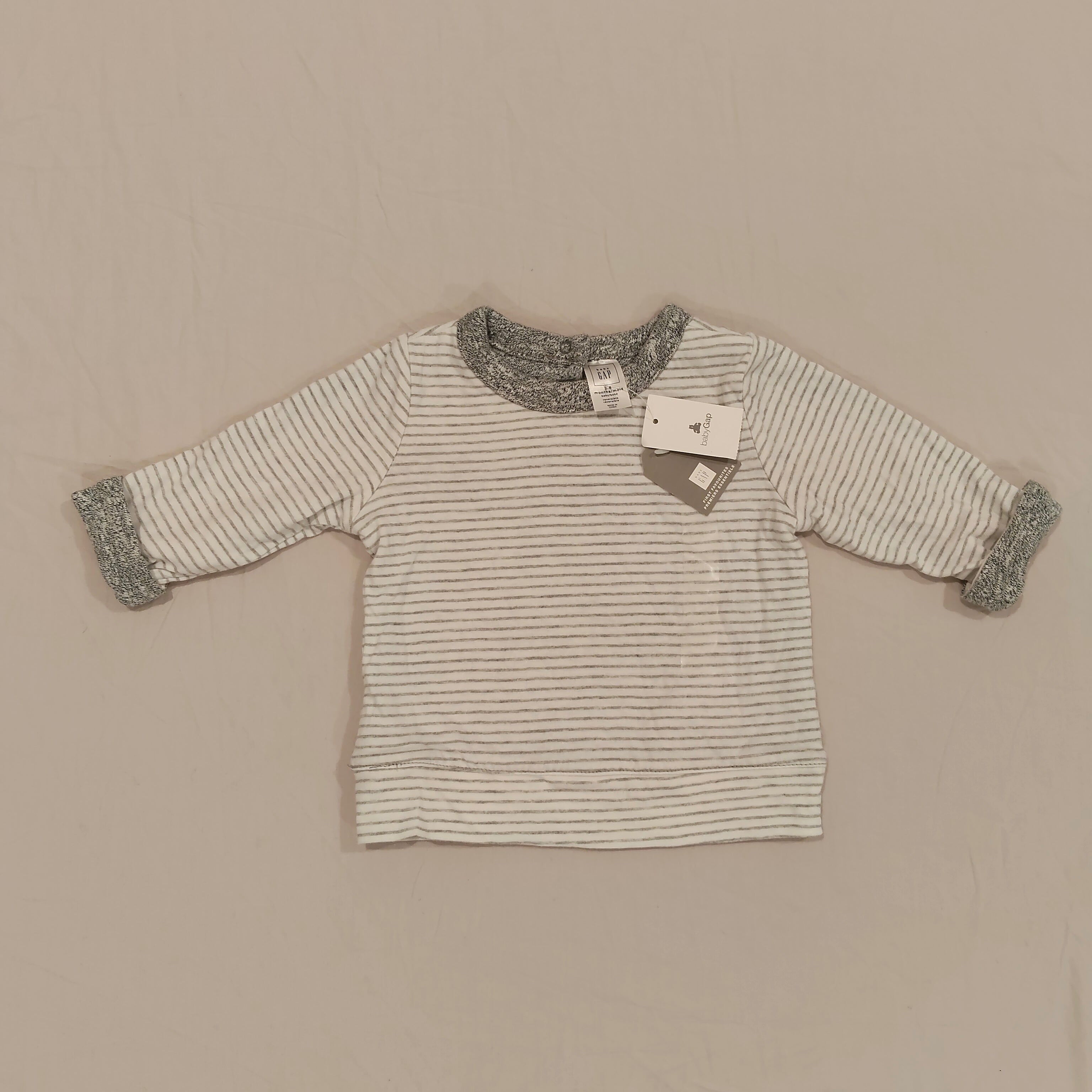 New GAP top size 3-6M Baby