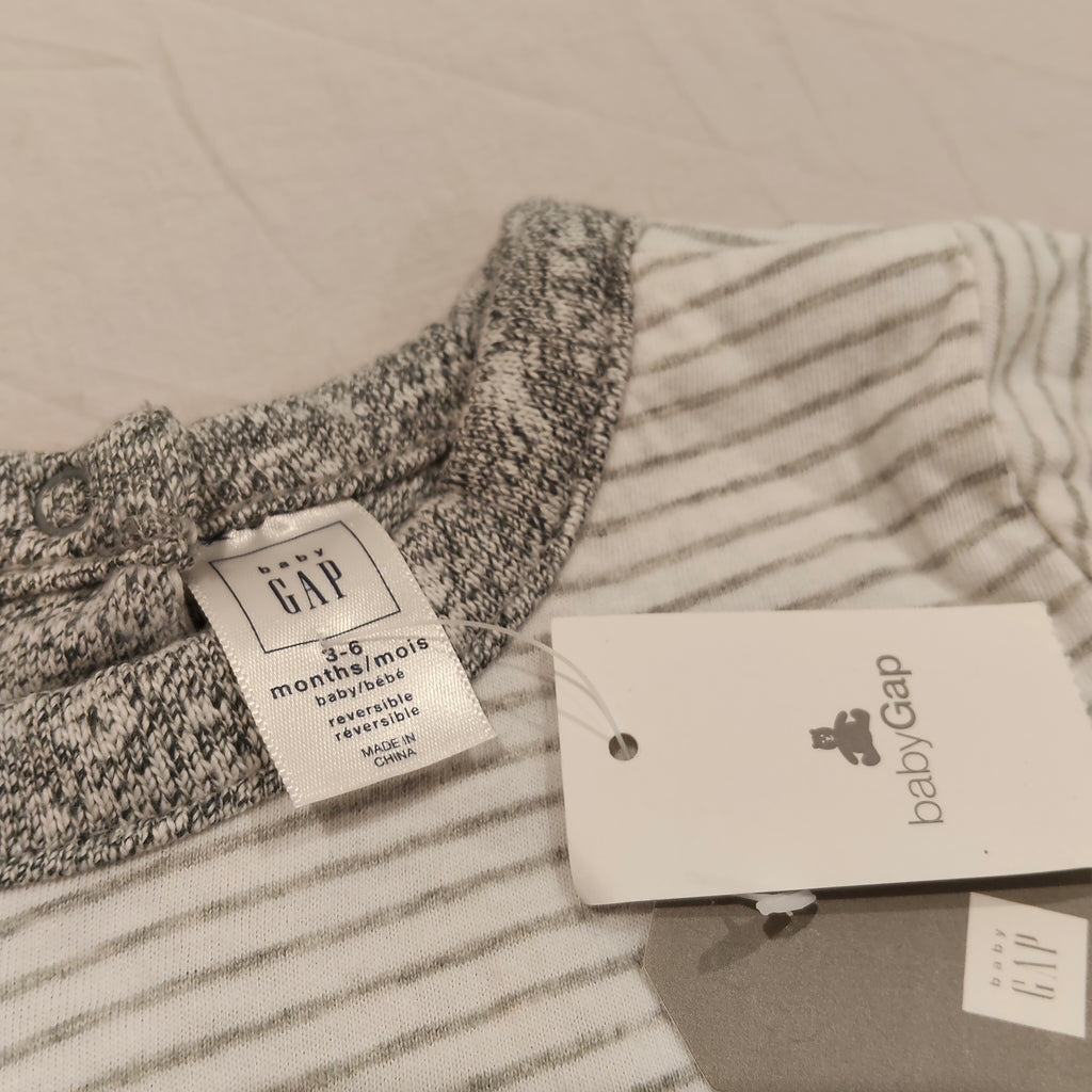 New GAP top size 3-6M Baby