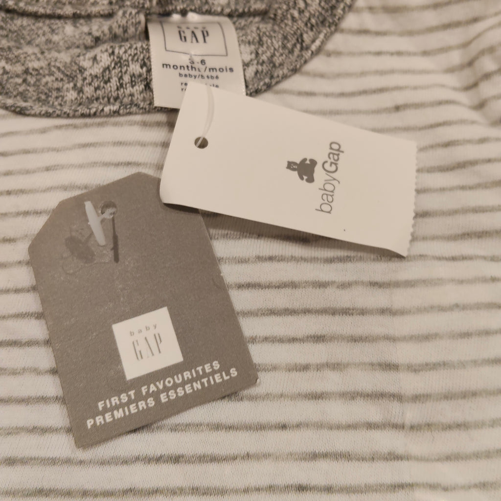 New GAP top size 3-6M Baby