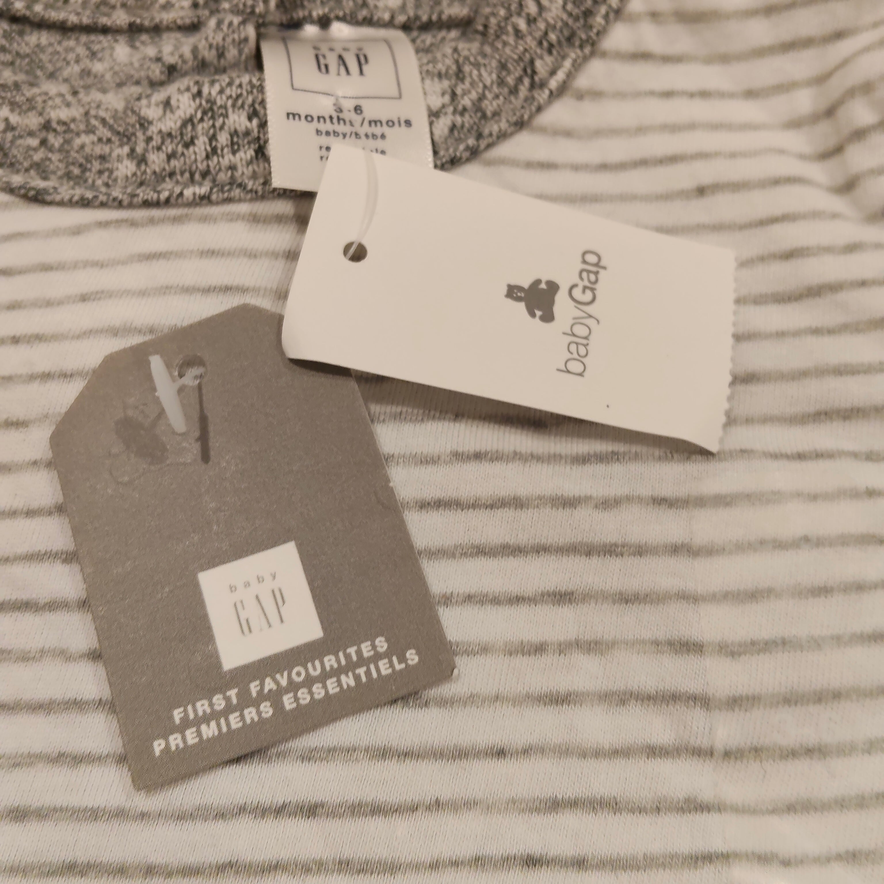 New GAP top size 3-6M Baby