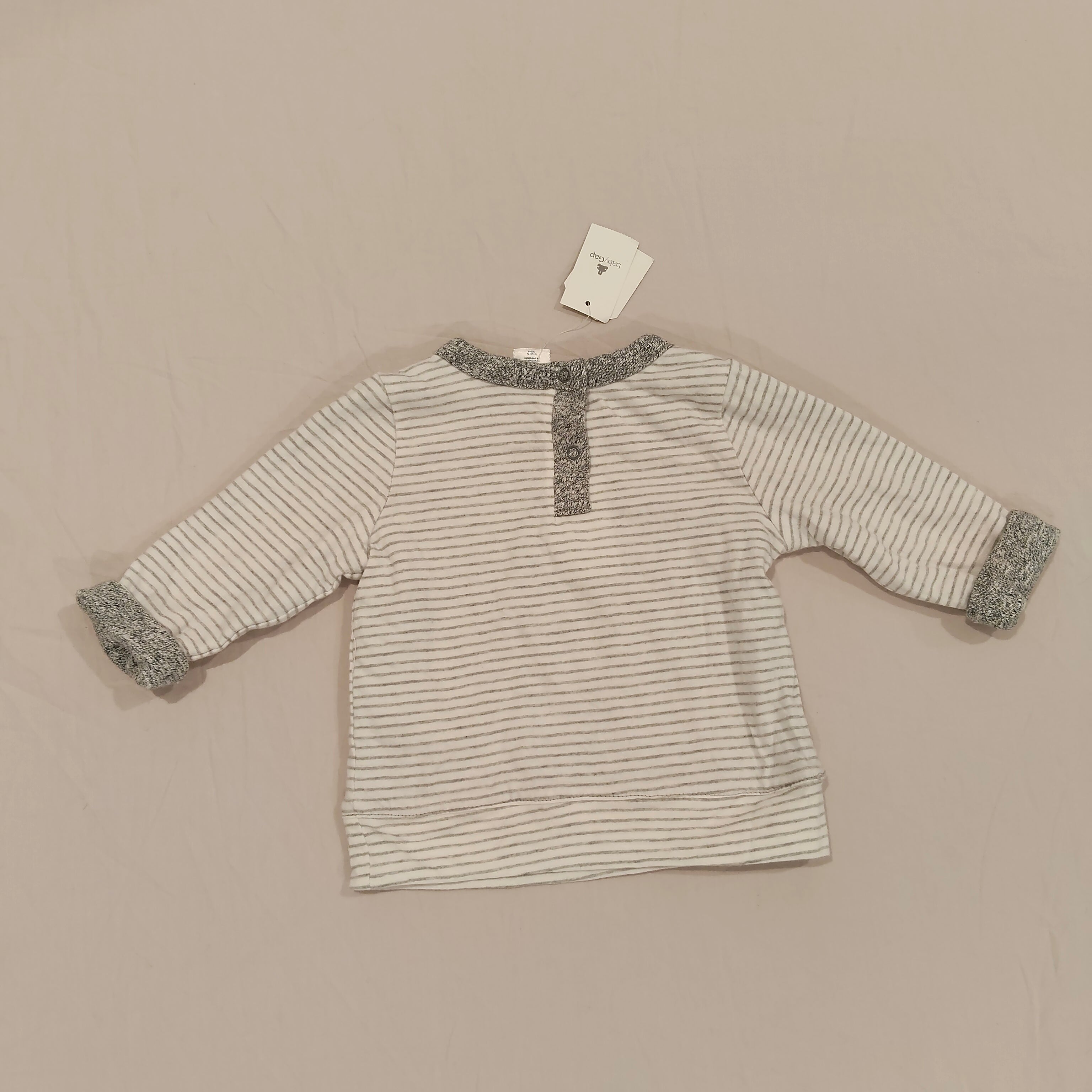 New GAP top size 3-6M Baby