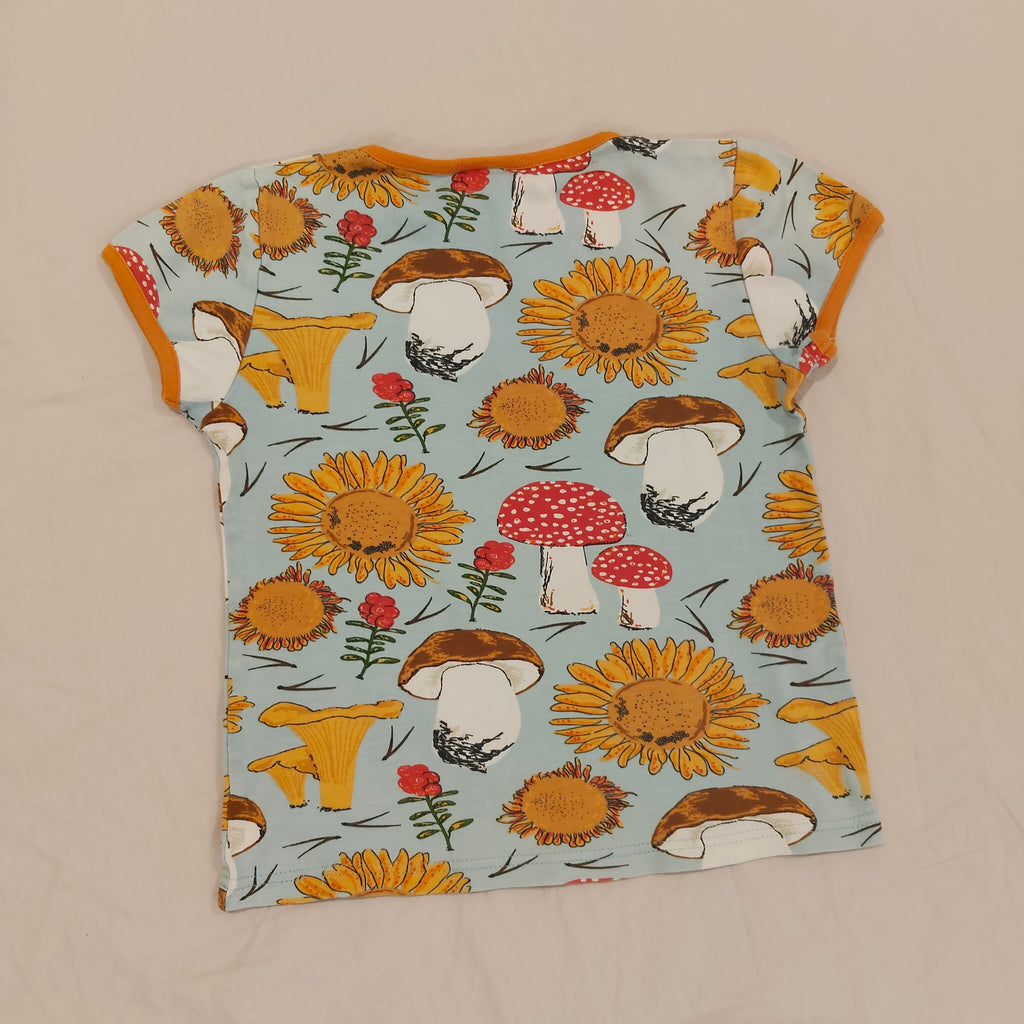DUNS Sweden top size 7-8yrs Girls sunflower and mushroom print