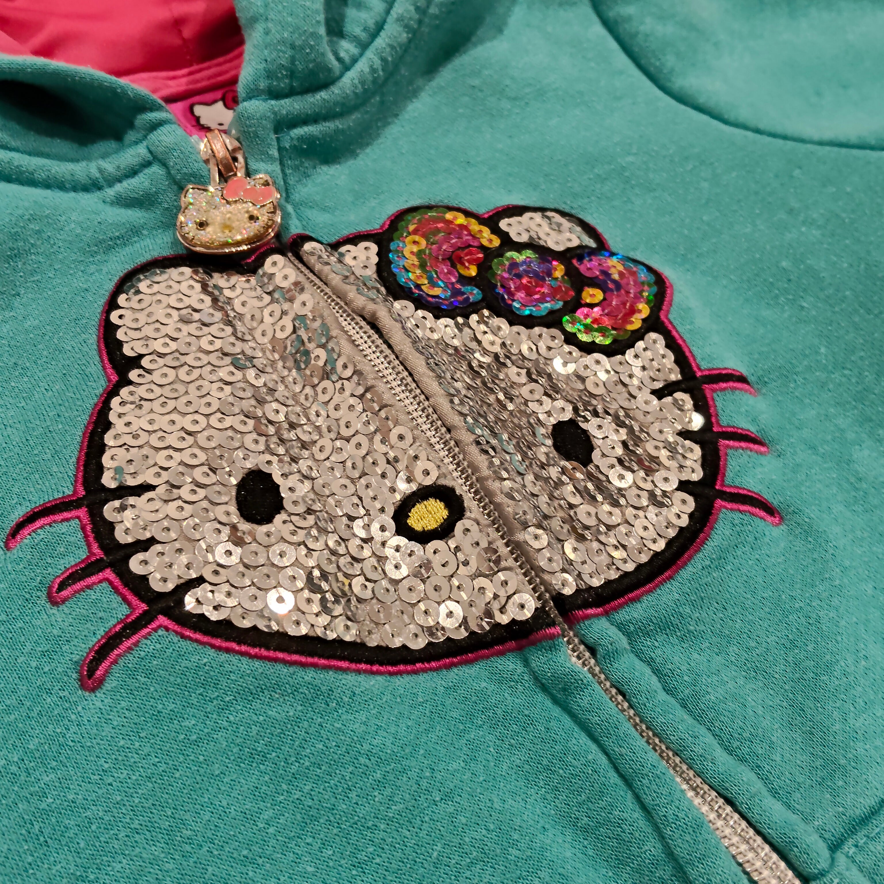 HELLO KITTY hoodie size 5 Girls (sequin-embellished graphic)