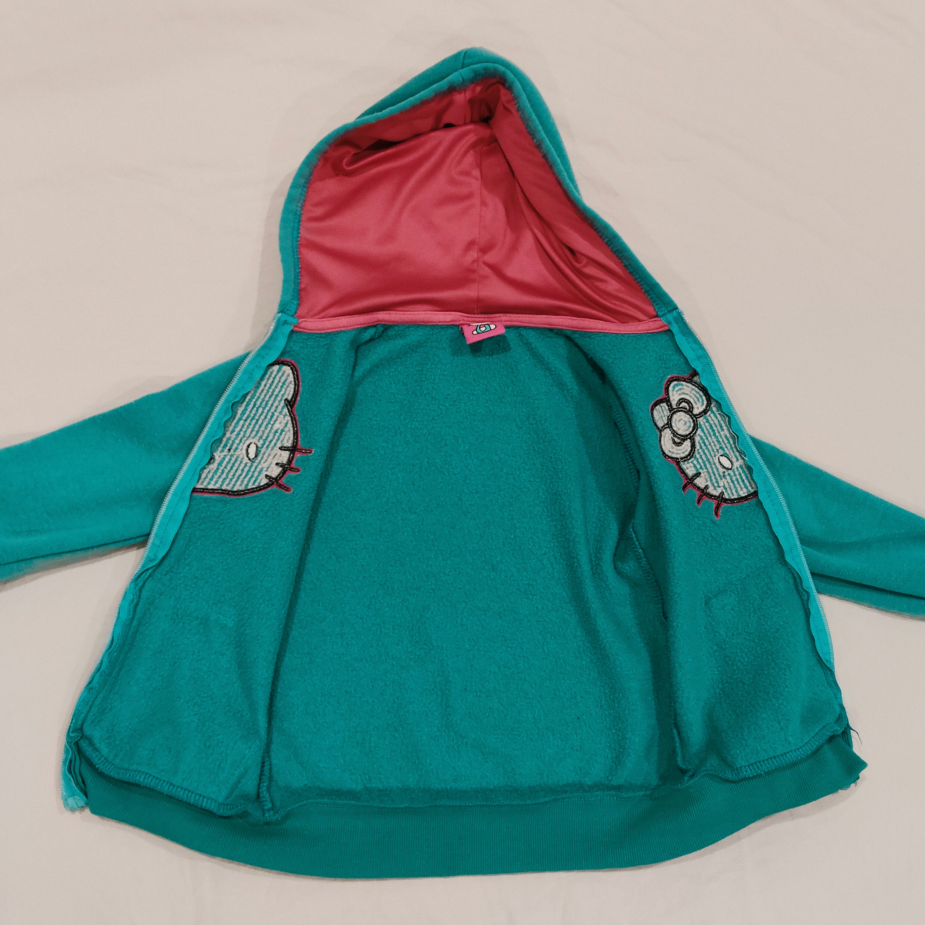 HELLO KITTY hoodie size 5 Girls (sequin-embellished graphic)