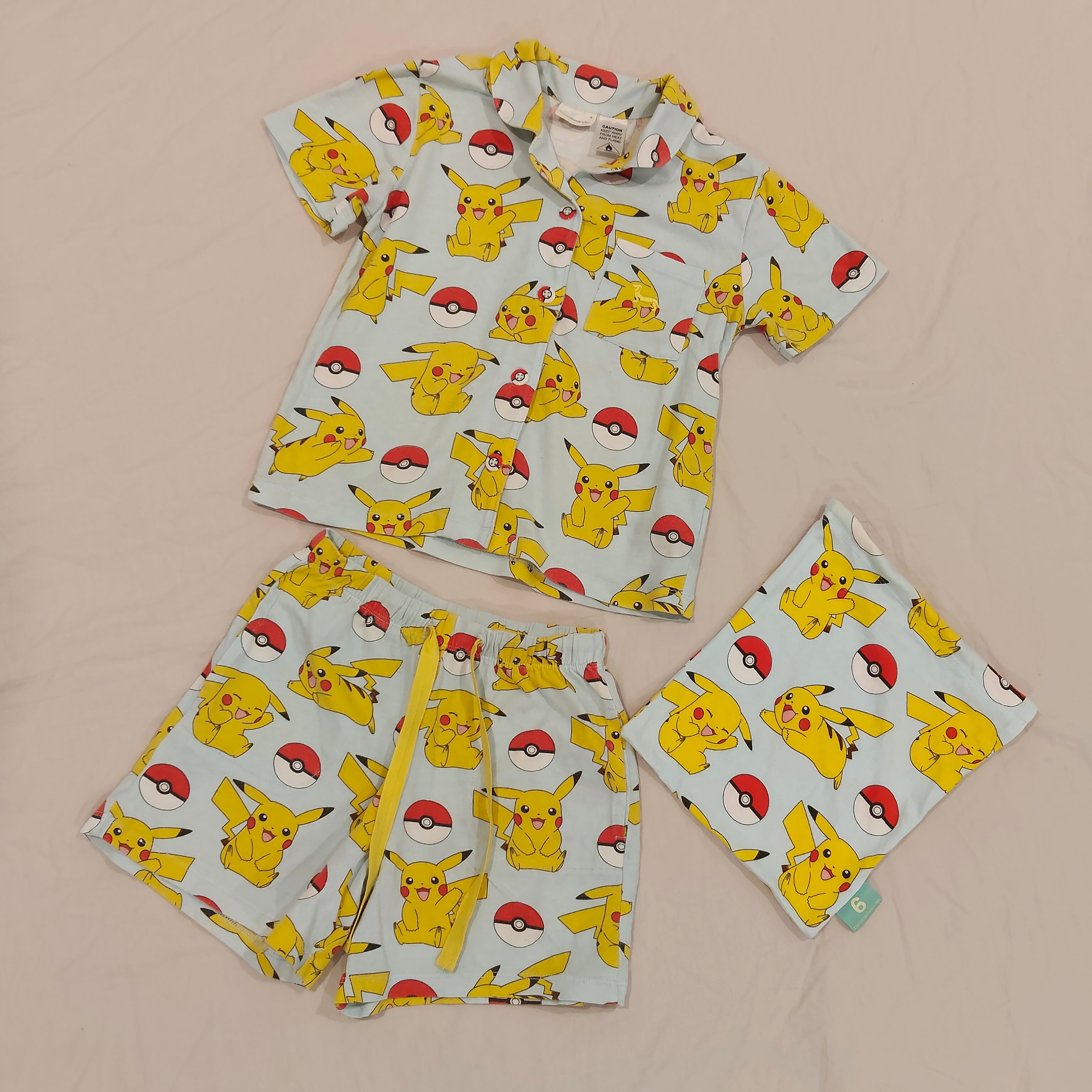 POKEMON Pikachu Pyjama Set Size 6 short sleeve