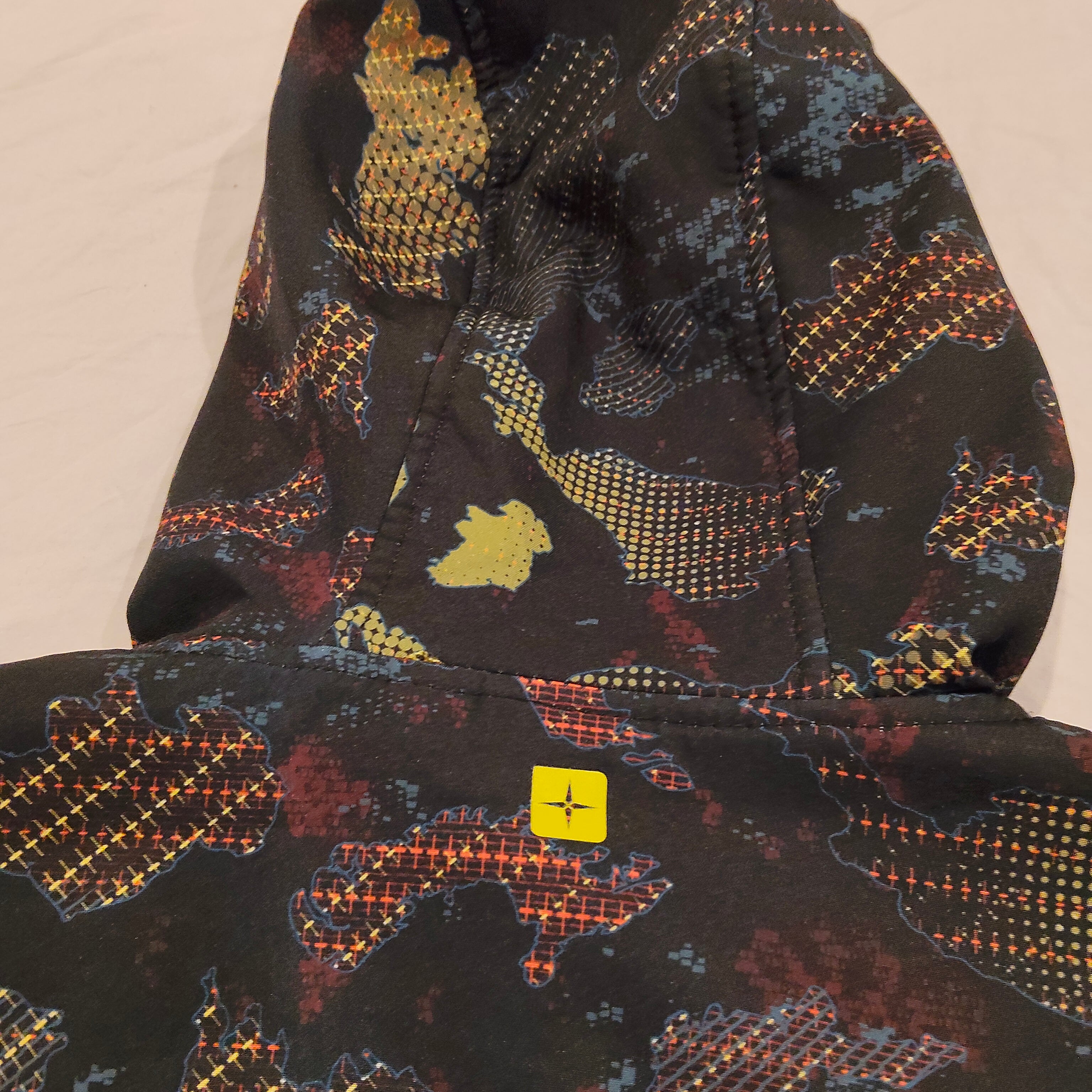 MOUNTAIN WAREHOUSE Exodus Kids Printed Water Resistant Softshell Jacket Size 9-10Yrs