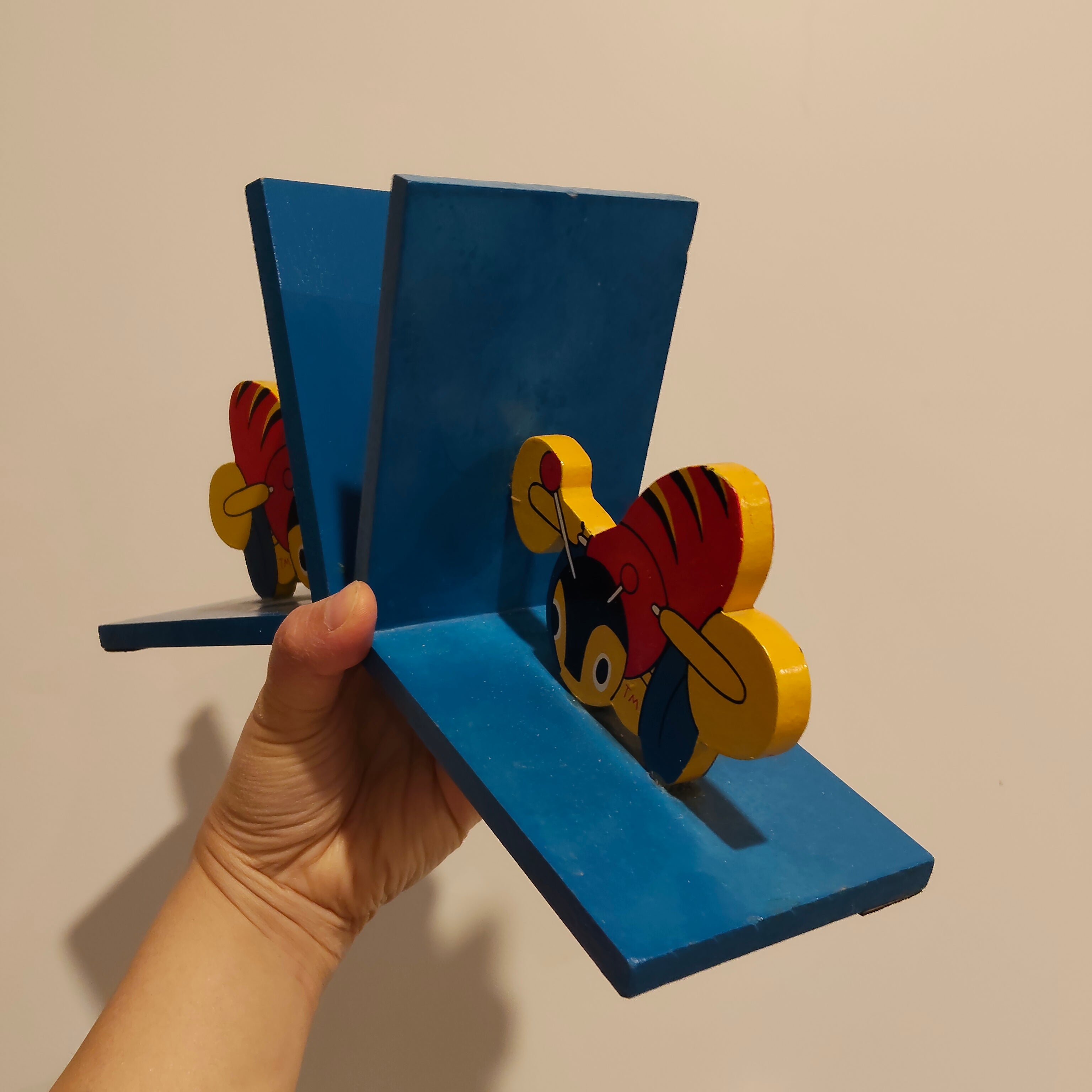 Buzzy Bee Book-end (Set of 2)