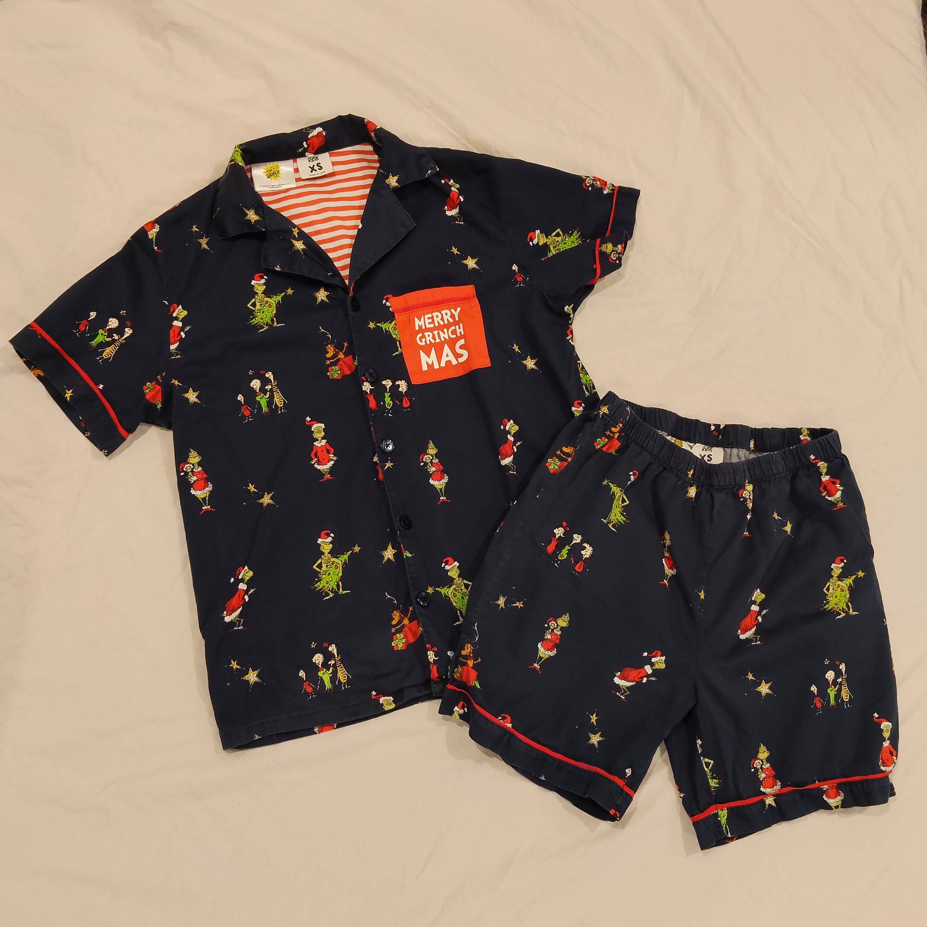 Dr Seuss The Grinch pyjama set size 11-14Yrs Girls (XS Women) short sleeve