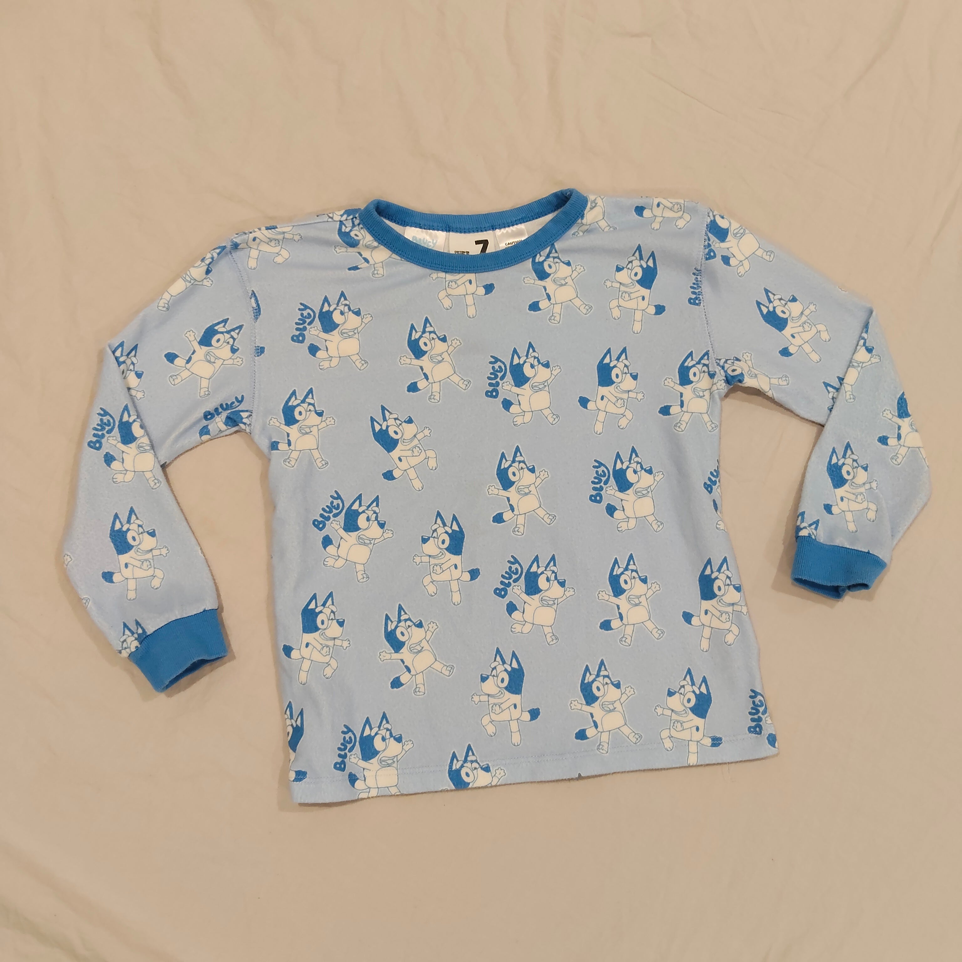 BLUEY top size 7 long sleeve sleepwear