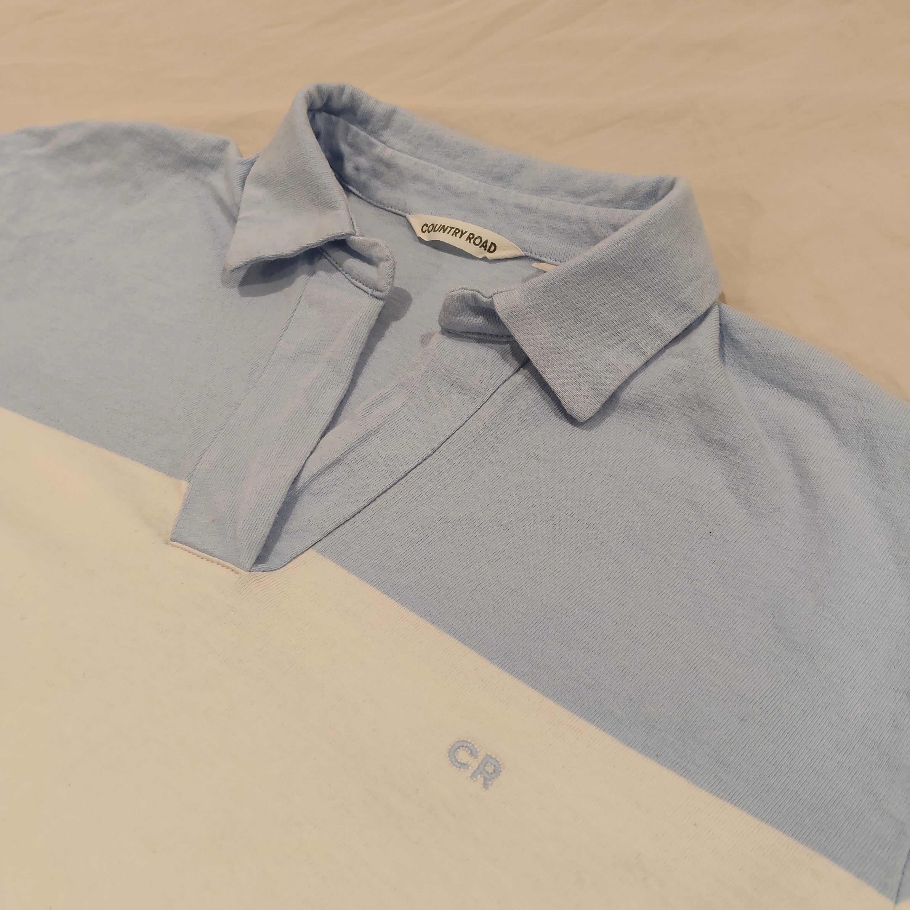 COUNTRY ROAD top size 14 Women blue/white long sleeeve