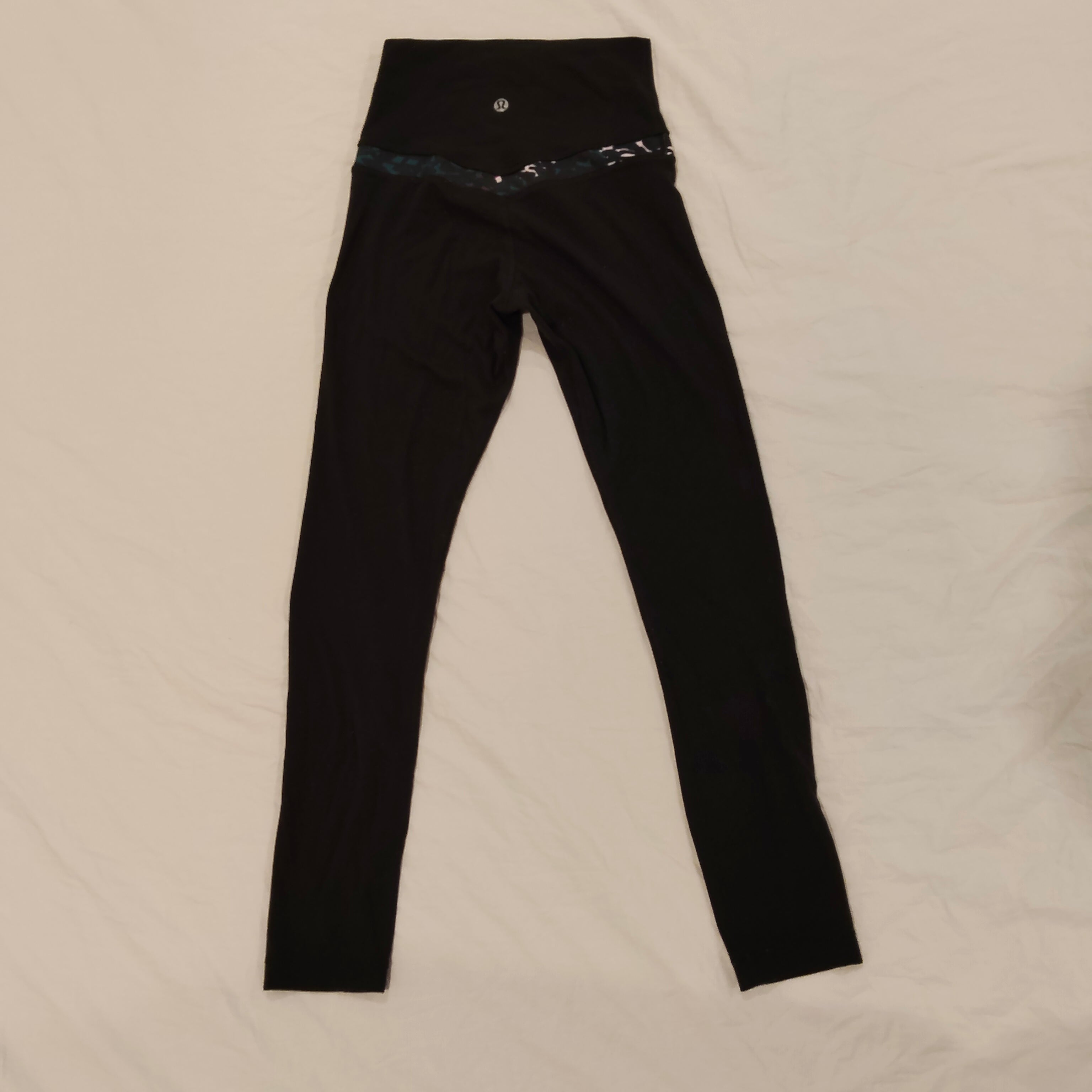 LULULEMON leggings size 4 Lulu (size 8 NZ) Women