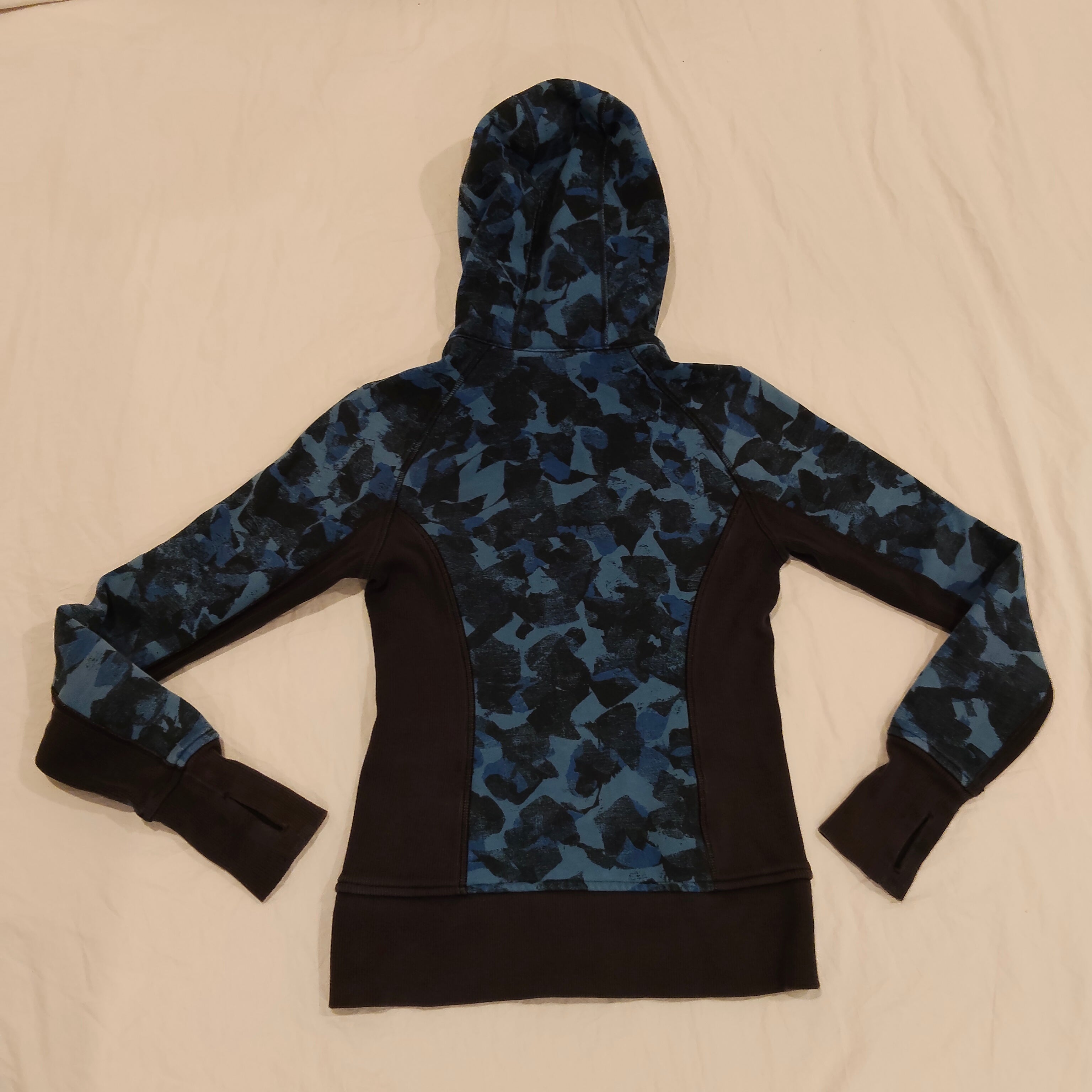 LULULEMON Scuba Hoodie size 4 Lulu (size 8 NZ) Women