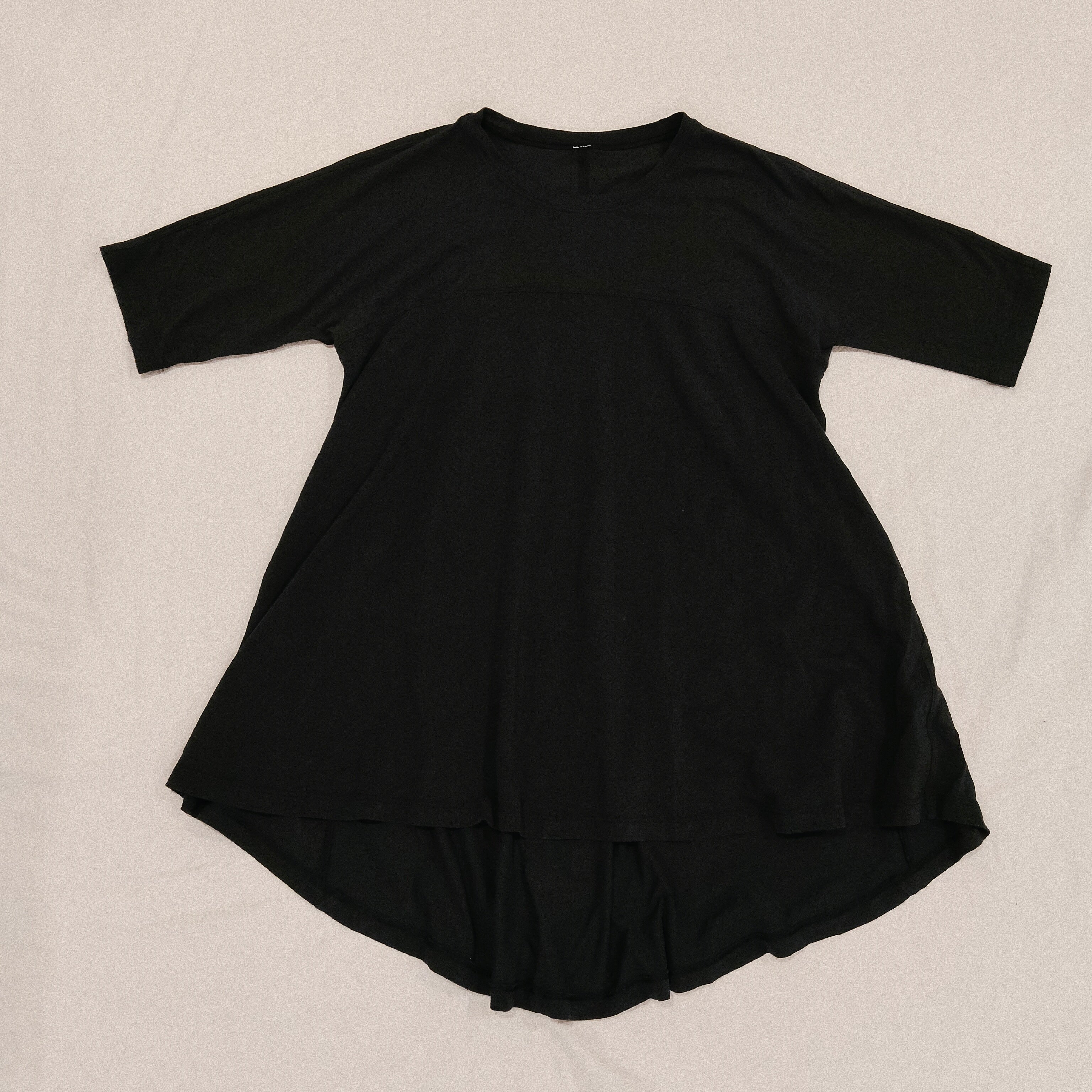 LULULEMON Top Size 10 Women Short Sleeve Black