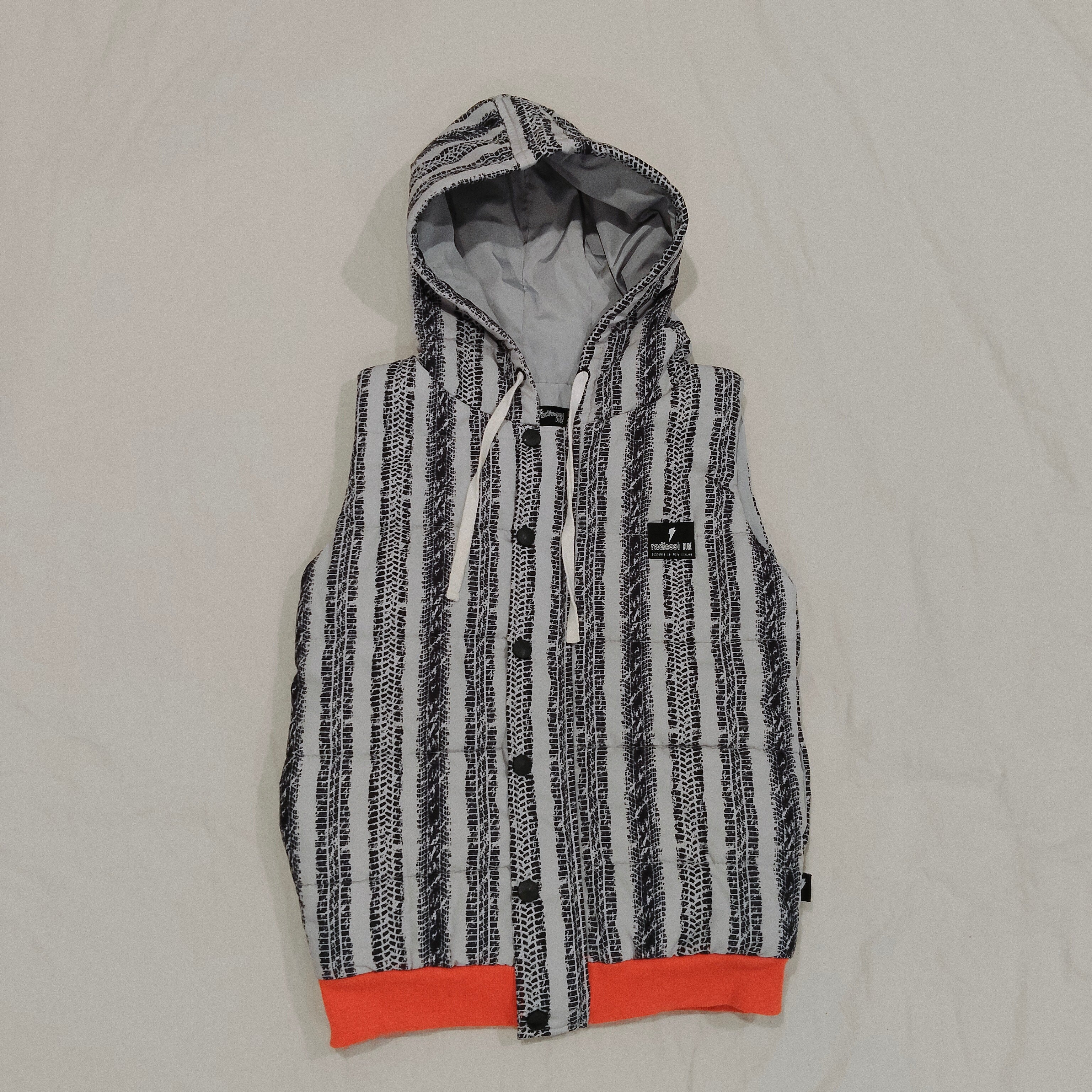 RADICOOL Hooded Vest Size 6 Boys