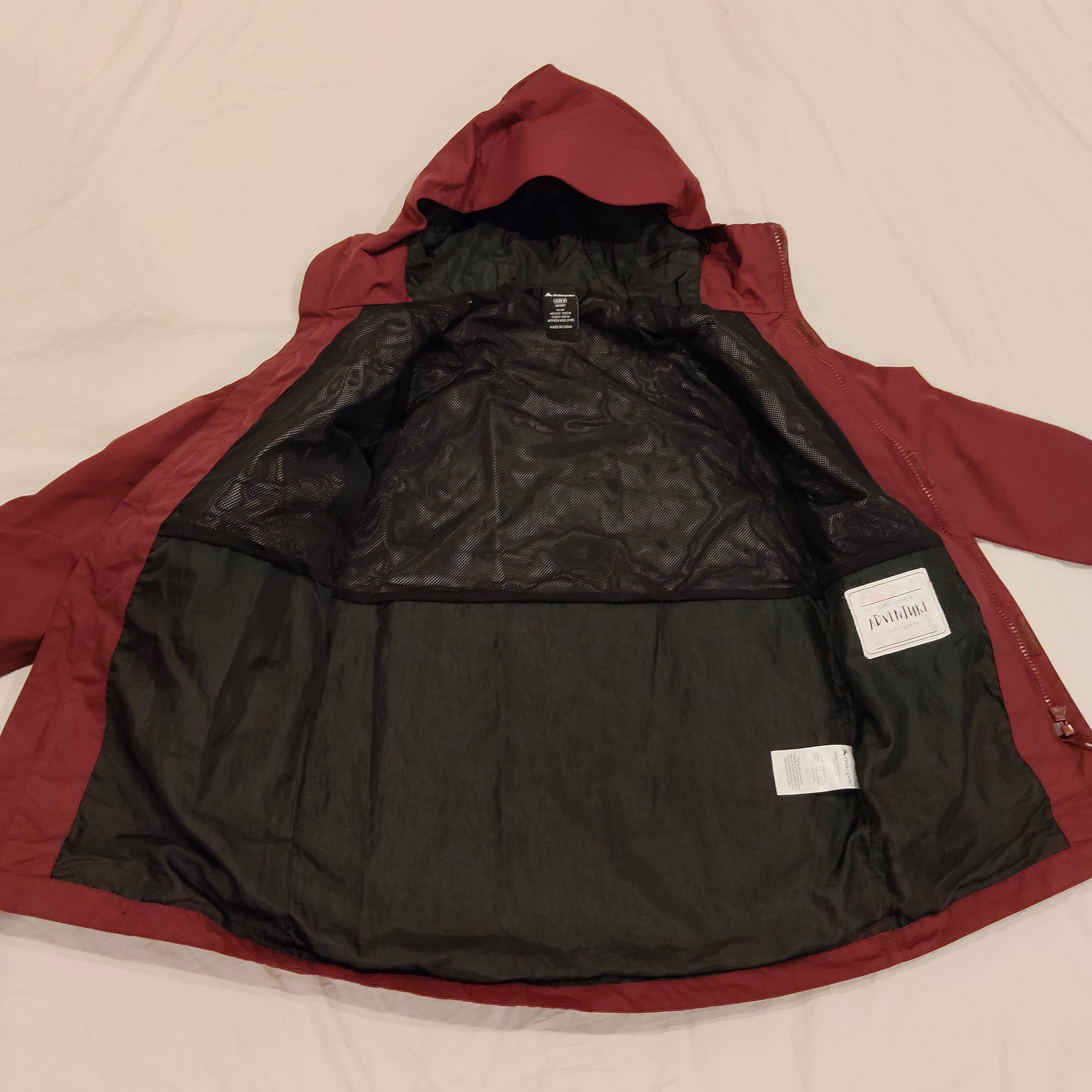 MACPAC Rain Jacket Size 8 Unisex Burgundy