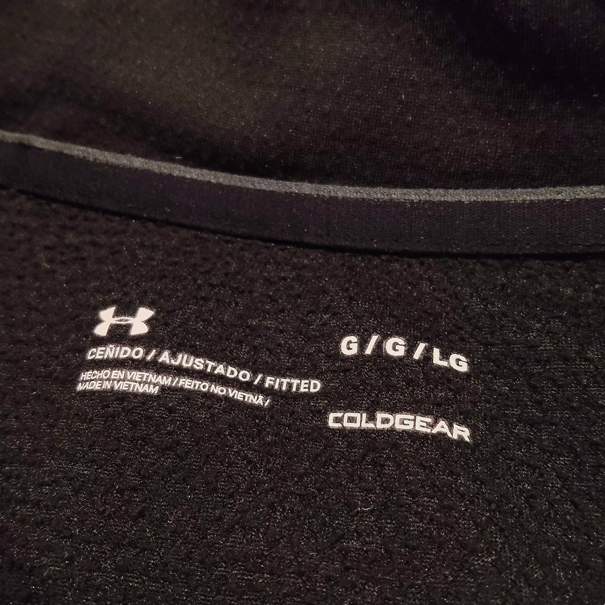 UNDER ARMOUR Jumper Size L Women Coldgear