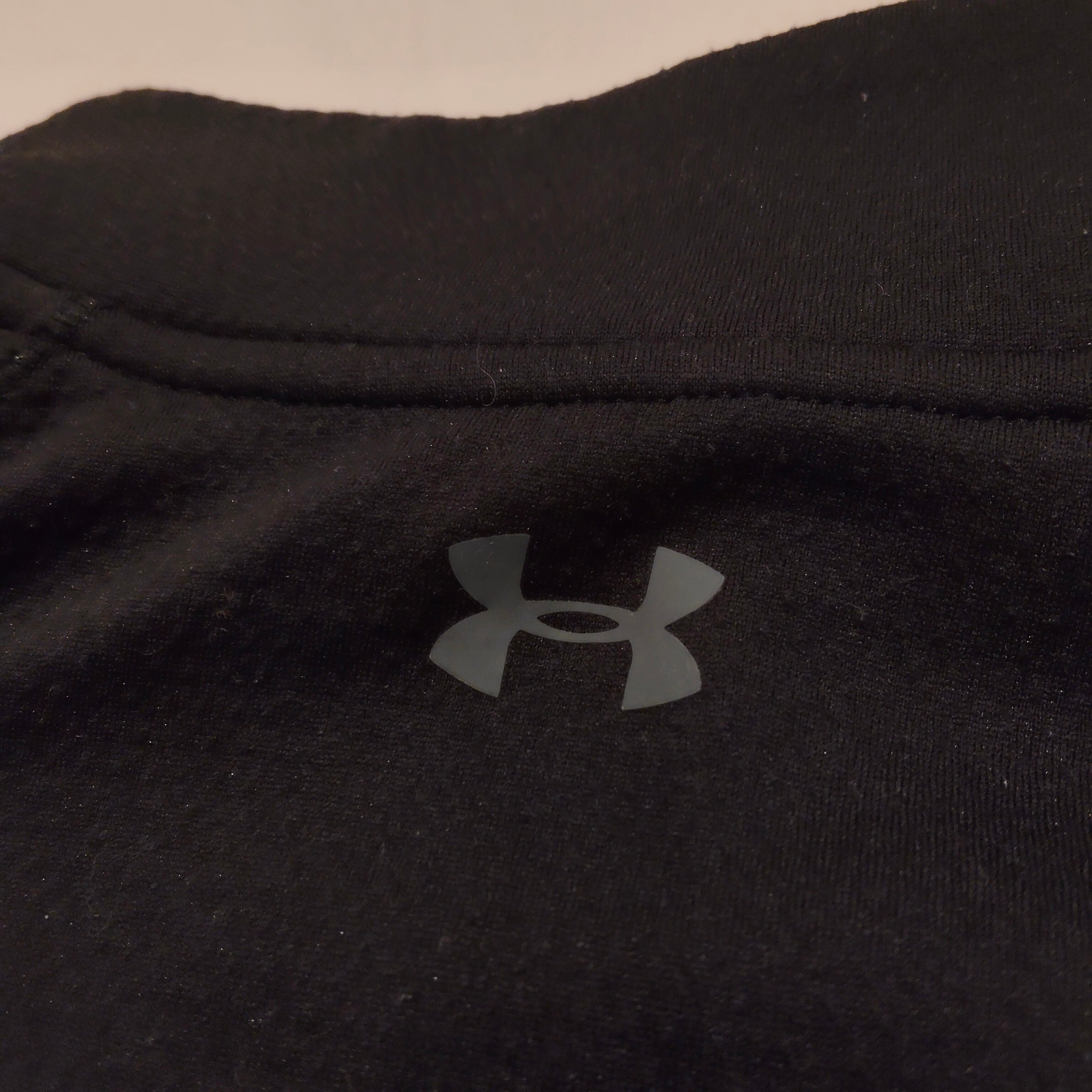 UNDER ARMOUR Jumper Size L Women Coldgear