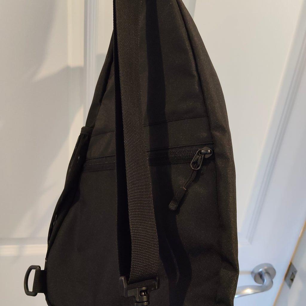 New MOUNTAIN WAREHOUSE Classic 8L Sling Bag