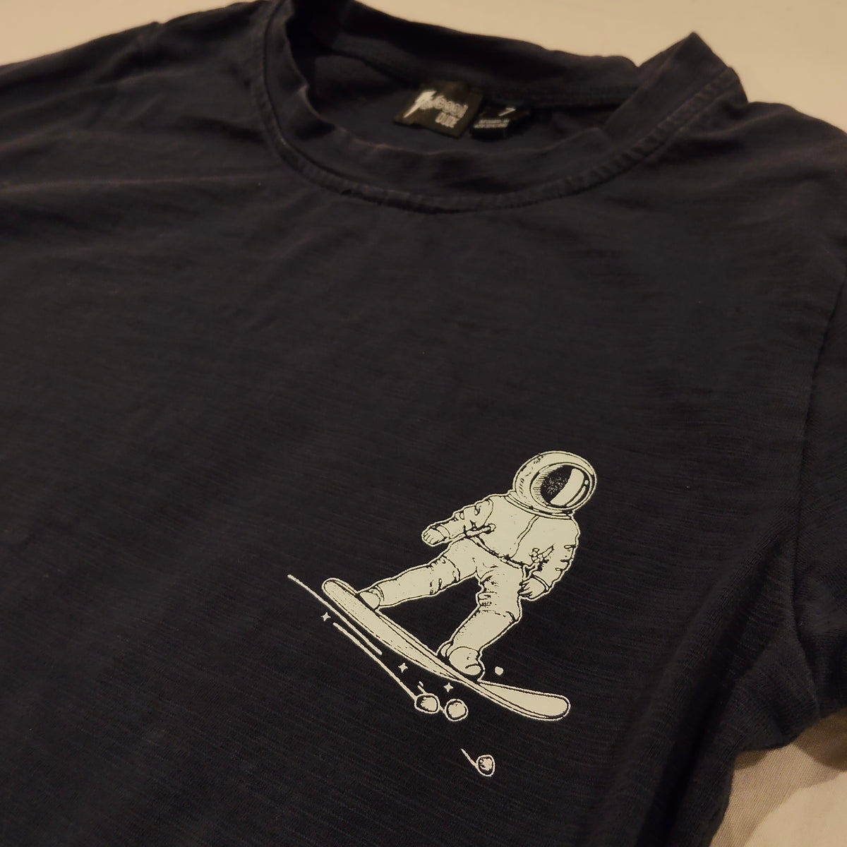 RADICOOL DUDE Top Size 7 Long Sleeve 'Life is out there'